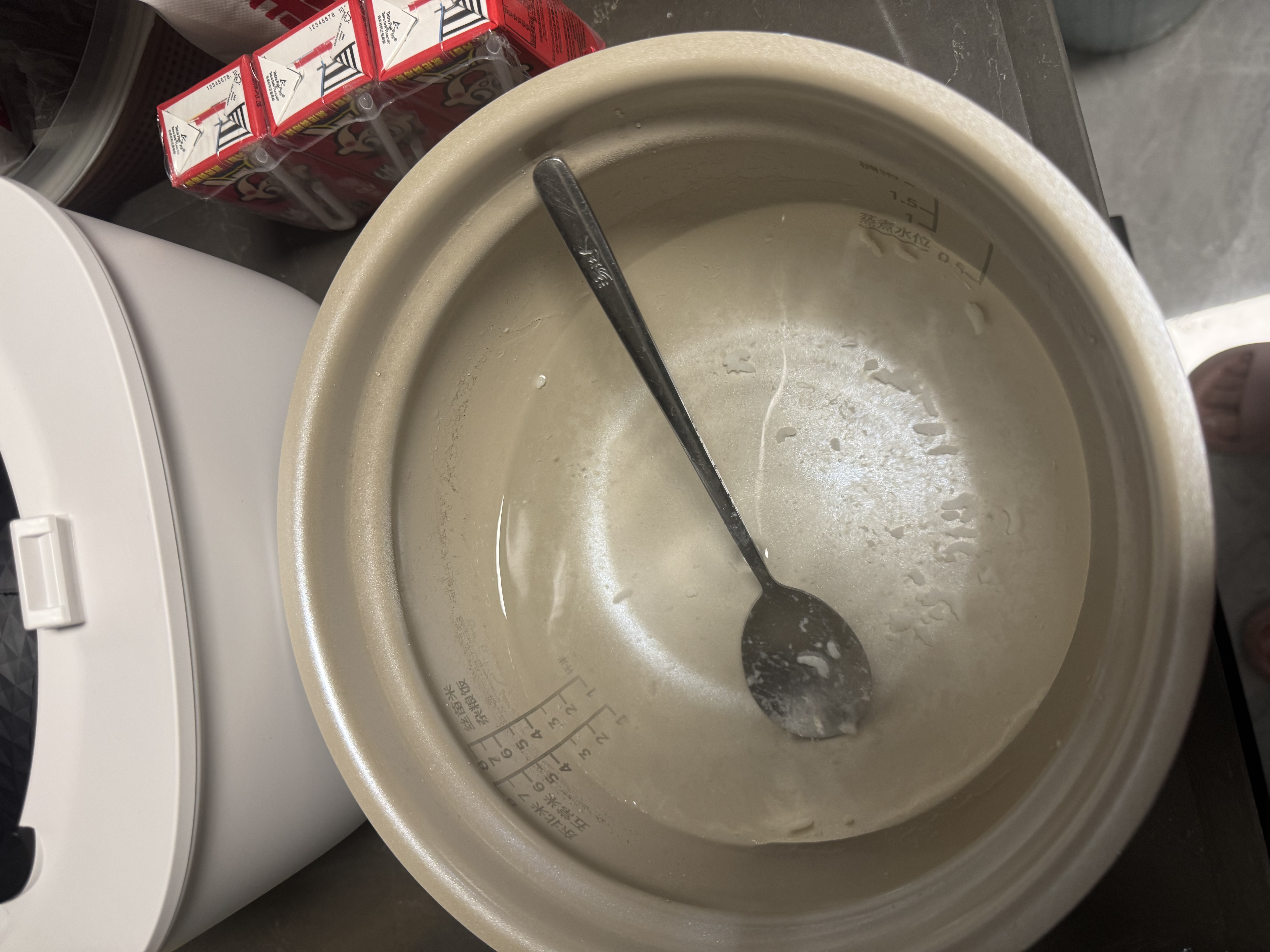 美的（Midea）压力大师电饭煲花瓣IH加热有钛0氟20Kpa电饭锅4L家用大容量2026新款煮饭煲汤锅4-5人MB-C5 实拍图