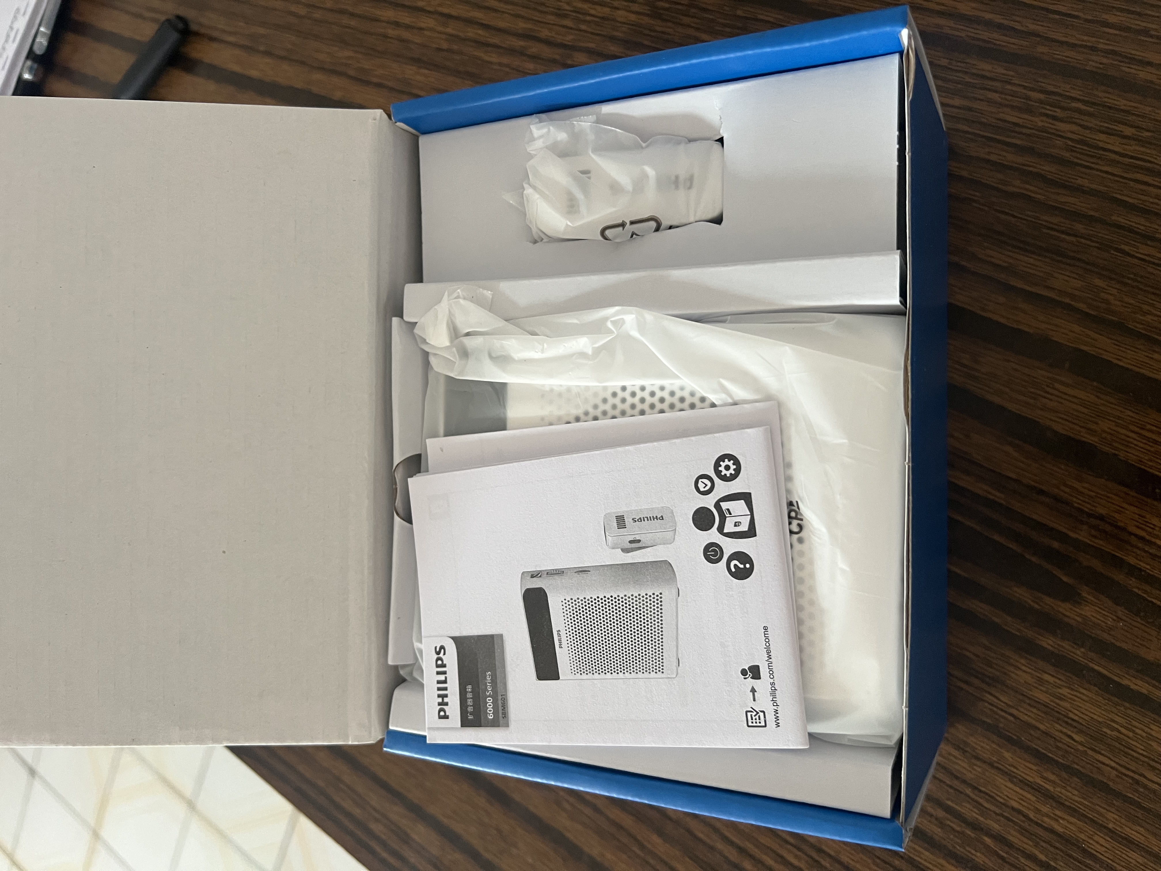 飞利浦（PHILIPS）SBM601领夹麦小蜜蜂扩音器教师专用蓝牙音箱收音机无线麦克风长续航教学讲课导游礼物sbm230升级版 实拍图