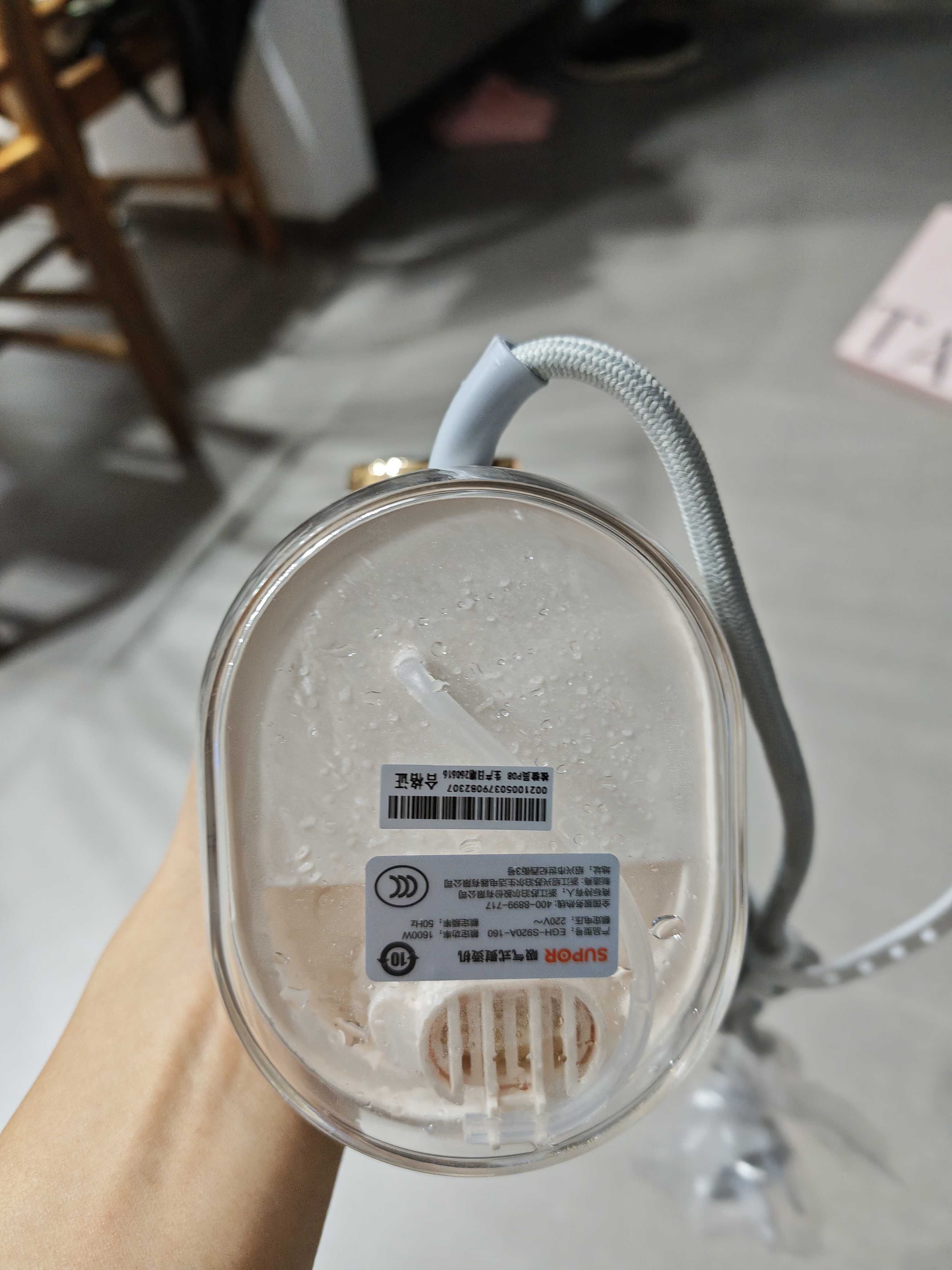 苏泊尔（SUPOR）【新一代吸烫机】吸附式手持挂烫机家用小型大蒸汽150ml熨烫机大功率除菌电熨斗EGH-S920A团购礼物 实拍图