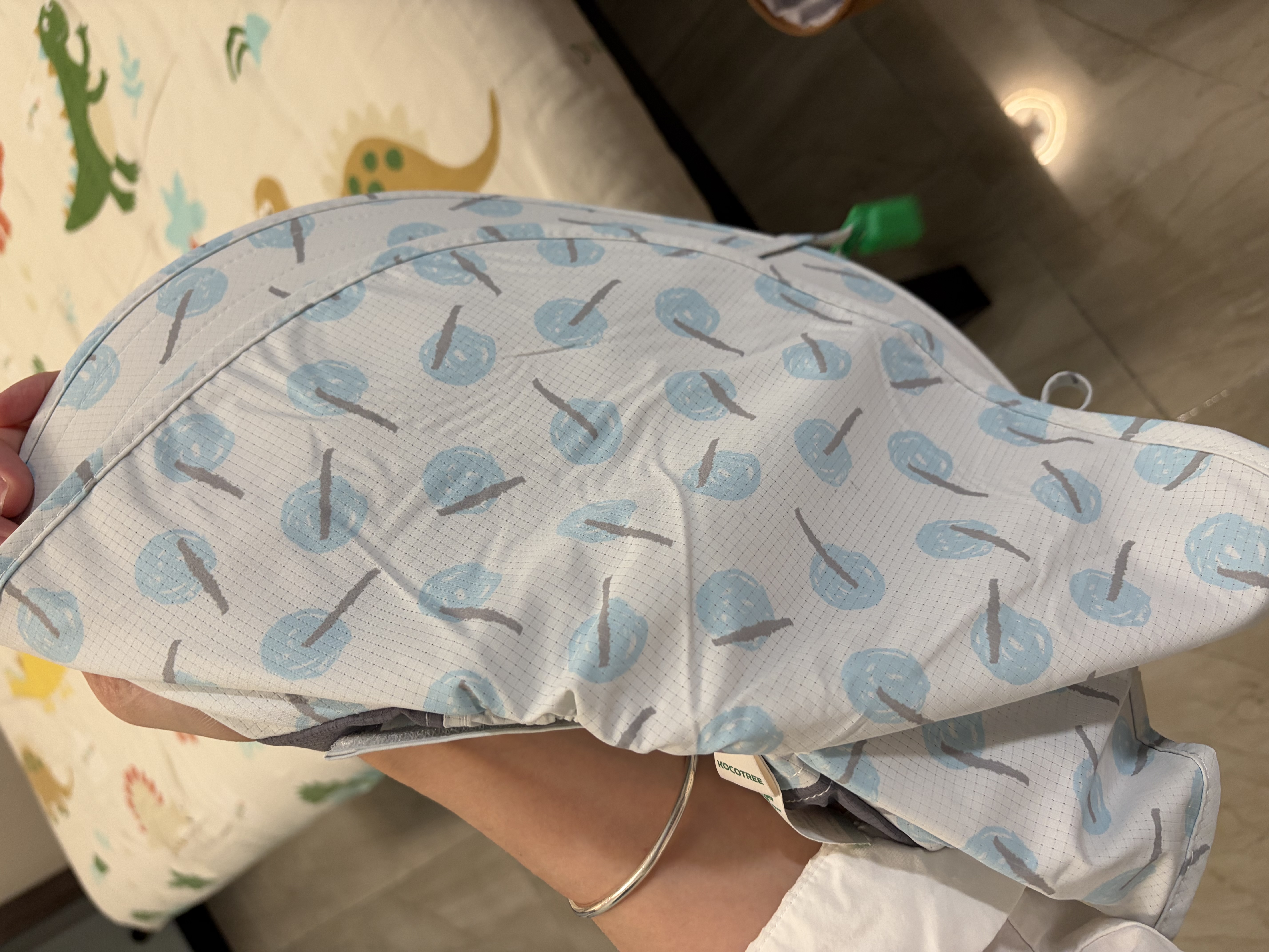 Kocotreekk树儿童帽子防紫外线宝宝披肩帽防晒帽男童女孩护颈遮阳帽灰 L 实拍图