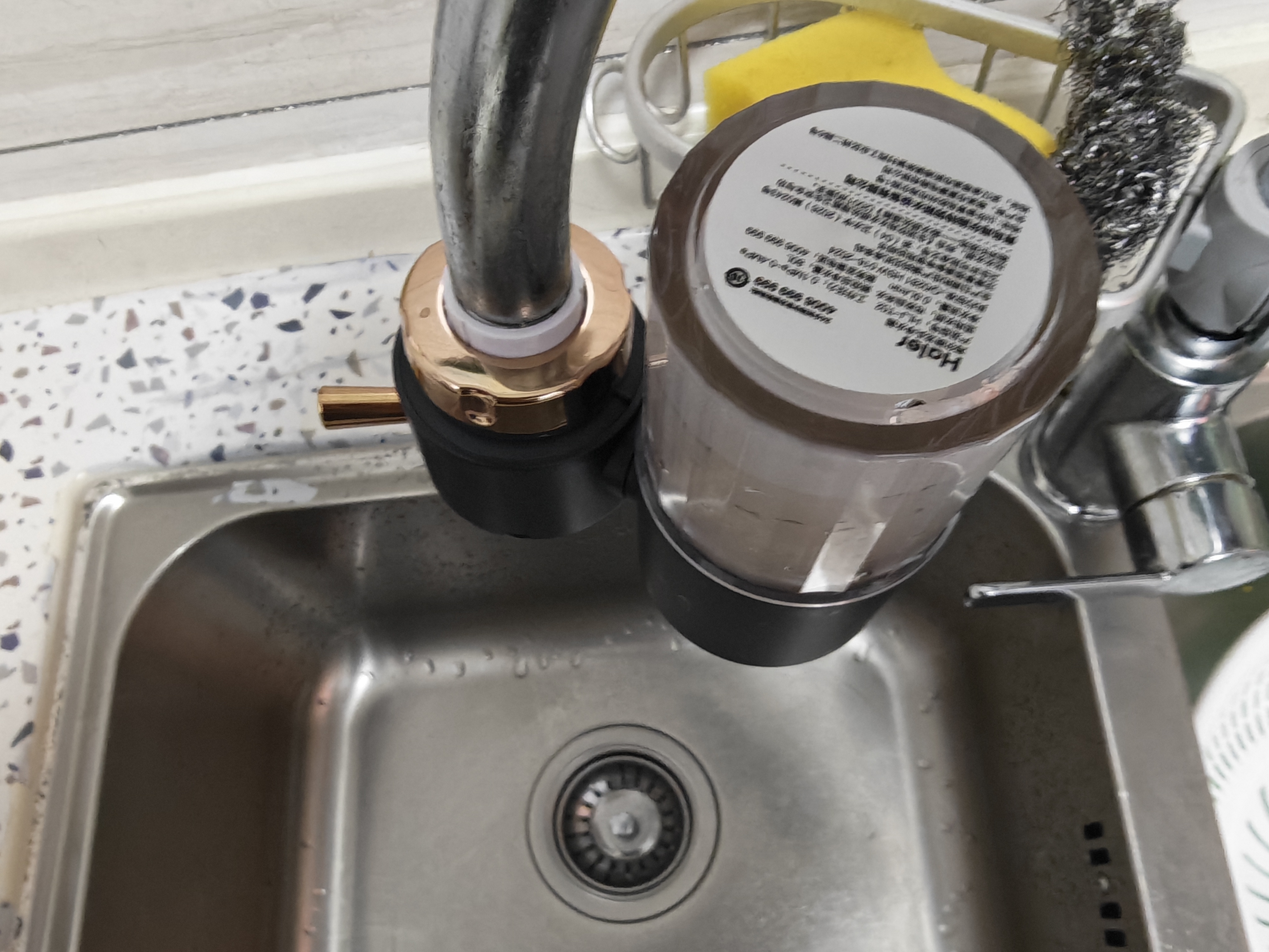 海尔（Haier）净水器水龙头过滤器家用自来水滤水器直滤前置过滤器厨房卫生间通用除余氯三档出水可清洗滤芯 一机七芯【4年免换芯】 实拍图