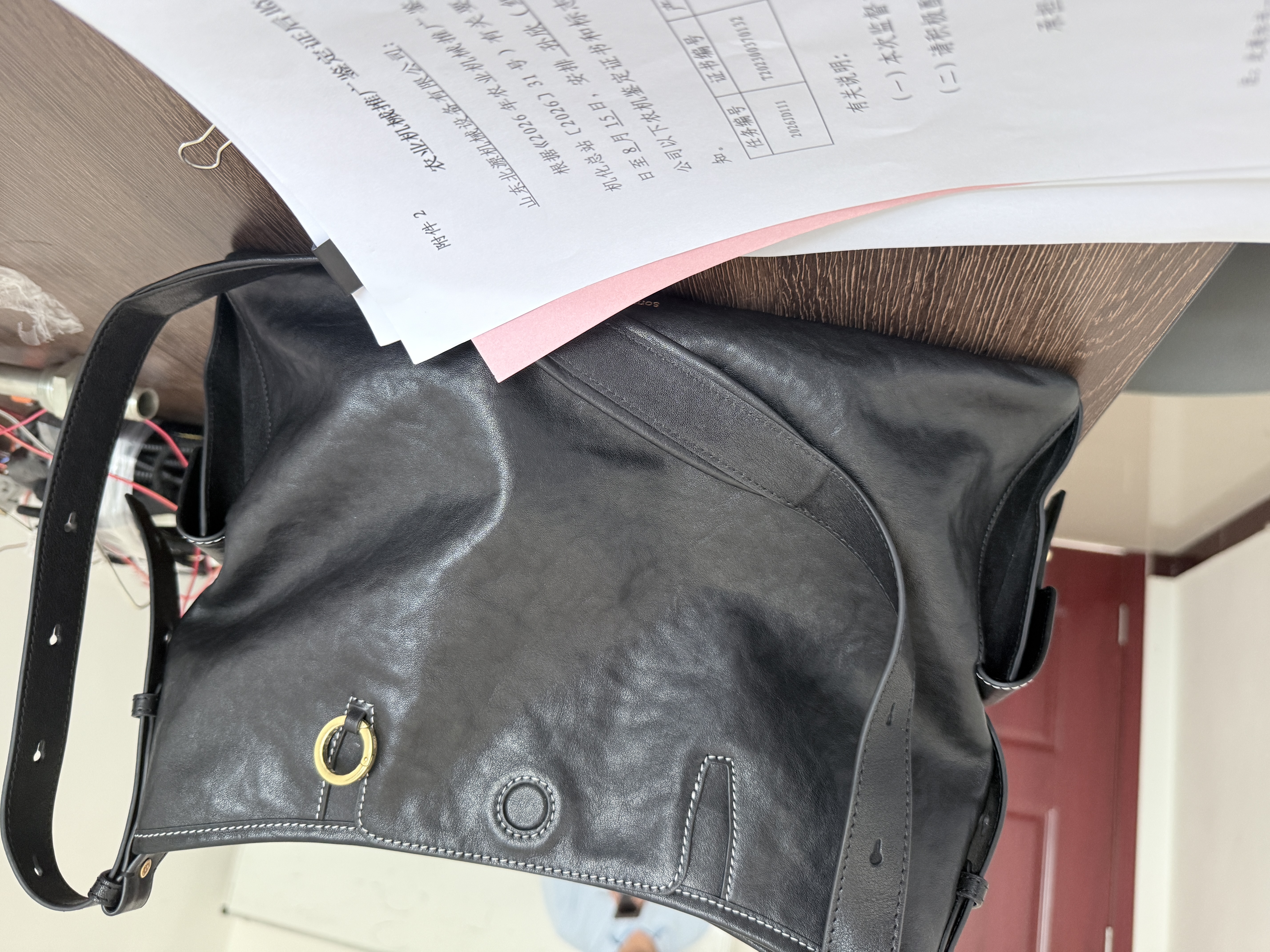 Songmont山下有松循迹系列hobo包植鞣牛皮通勤松弛感单肩斜挎软包 檀棕 中号 现货 实拍图