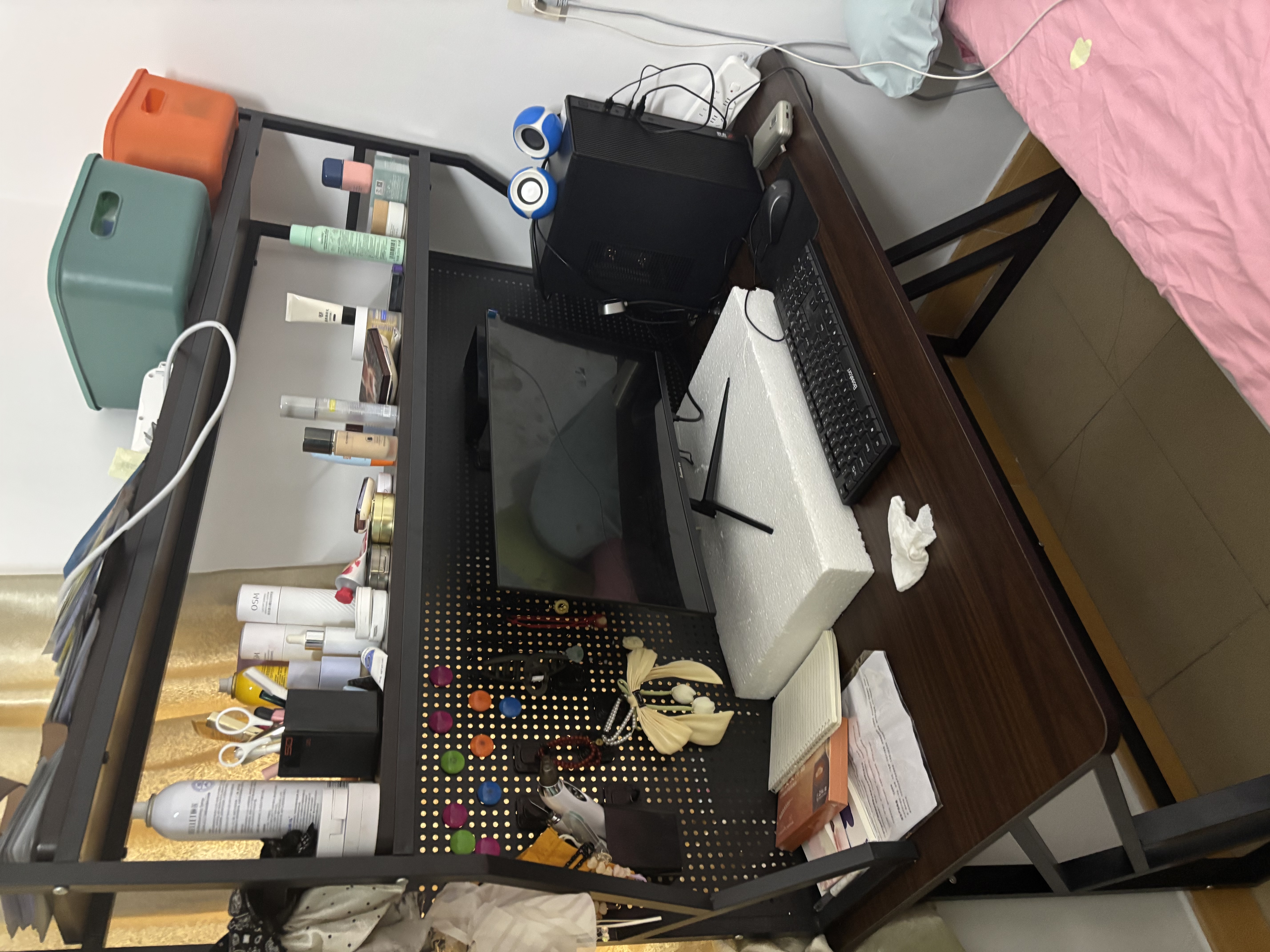 全品屋电脑桌台式电竞桌带收纳书桌学习桌子洞洞板置物架实木芯一体办公 【双层洞洞板电脑桌】稳固双K腿组合+胡桃木色140cm 【下单即送】30件收纳配件 实拍图