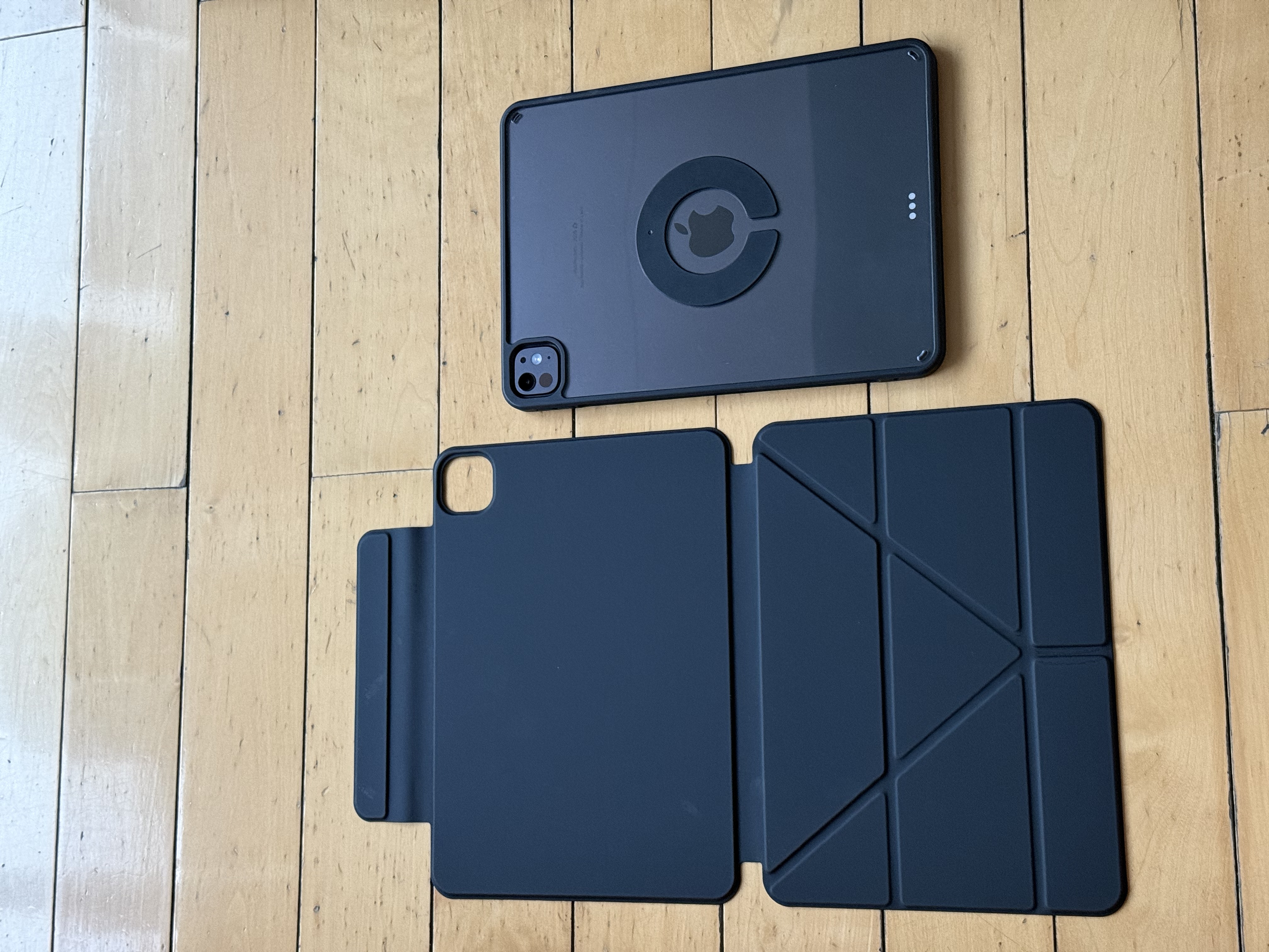 京东京造iPadPro 11寸2025/2024 iPadPro4/5代带苹果平板通用防摔防磕极光款Y折磁吸可拆款保护套 黑色 实拍图