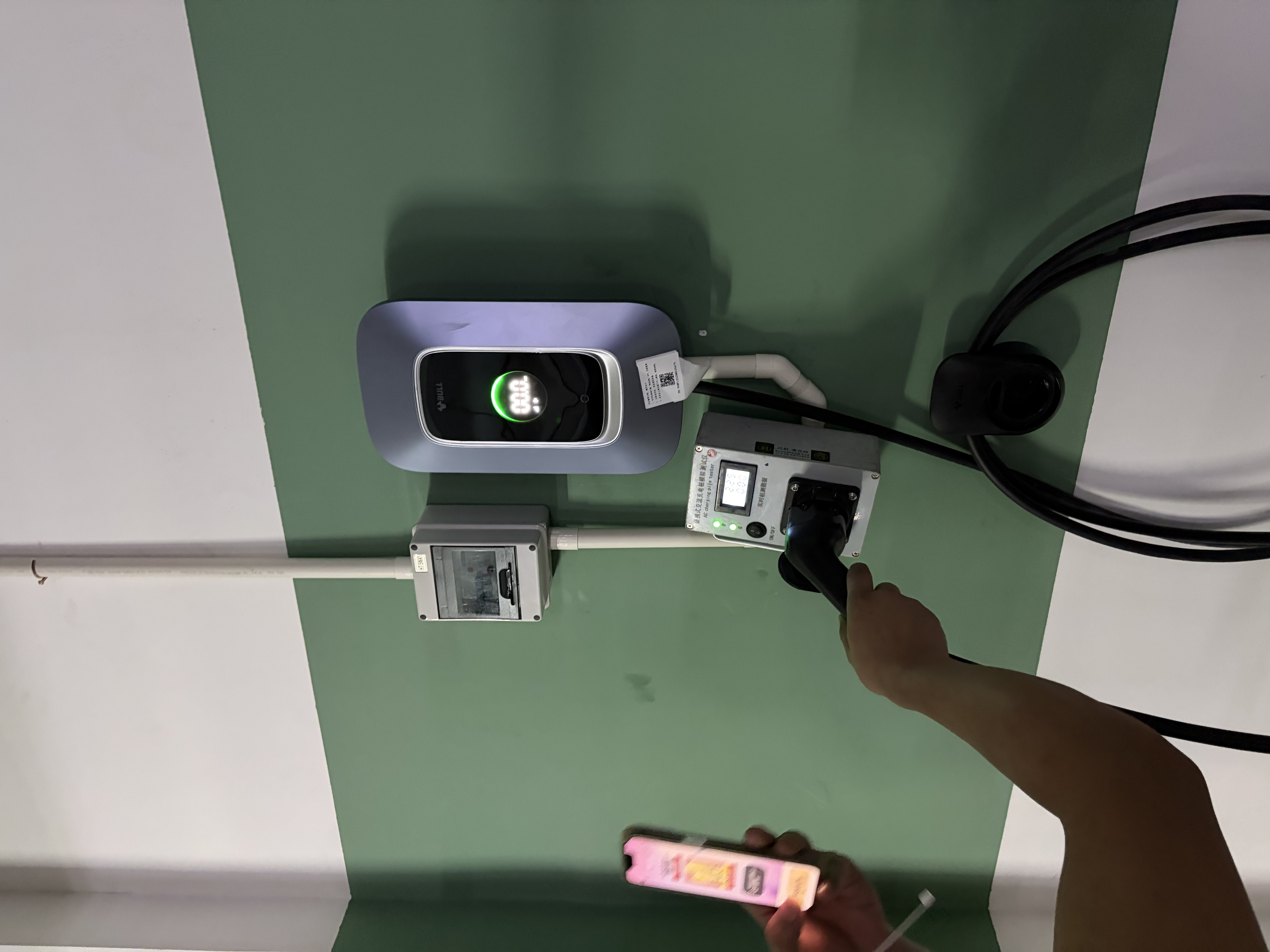 公牛充电桩新能源电动汽车家用7KW适配于理想特斯拉华为问界智界尚界极氪大众比亚迪宝马小鹏小米新品 (新国标3C认证-5年质保)7KW乐享蓝牙4G版 含40米安装 实拍图