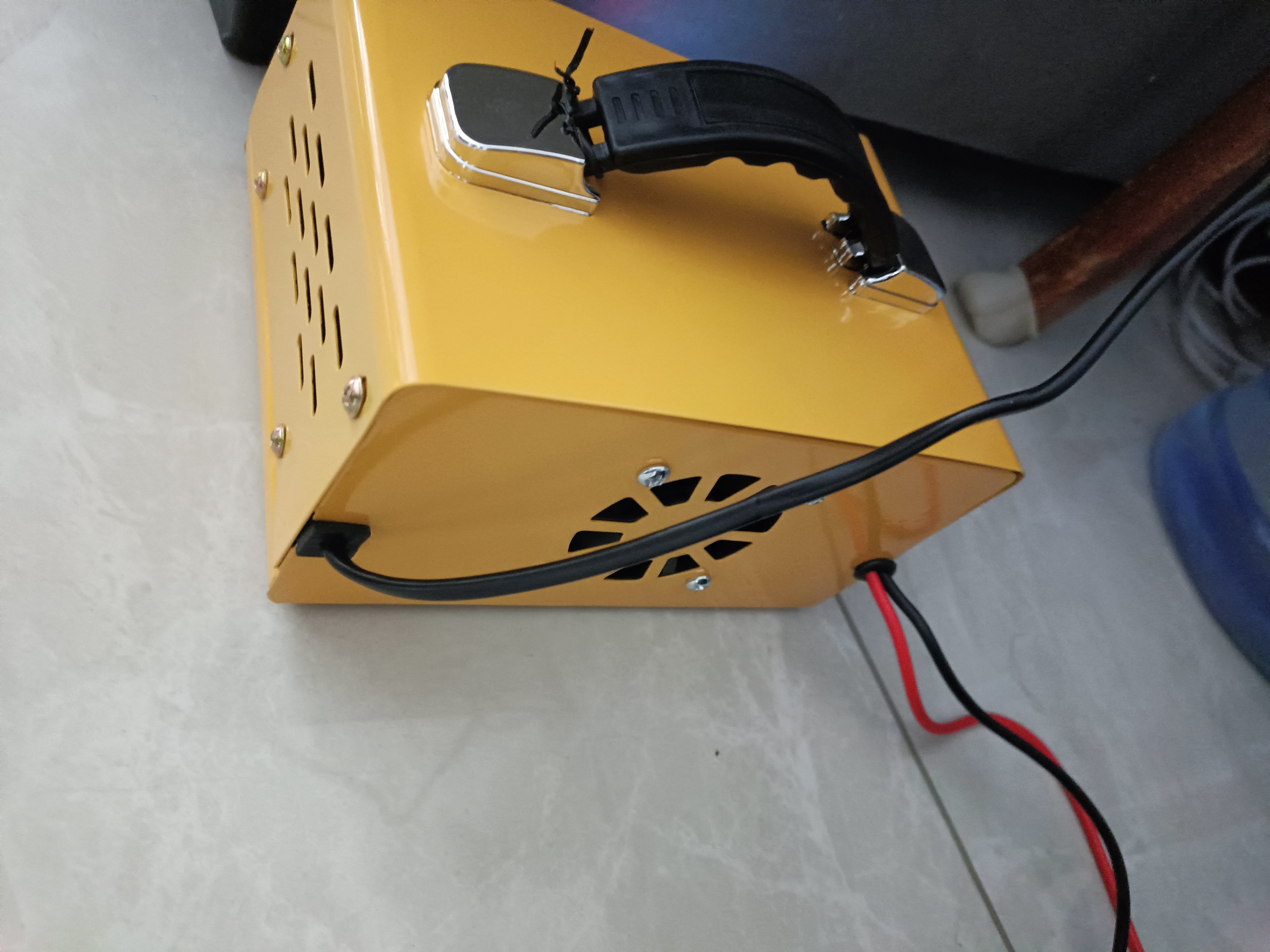 小能人（soulor）汽车电瓶充电器12V24V通用汽车货车摩托车三轮车通用修复及快充模式可选纯铜芯线加强修复款 实拍图