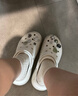 名创优品（MINISO）洞洞鞋男女夏季外穿沙滩凉鞋防滑厚底踩屎感包头凉拖鞋骨白40-41 实拍图