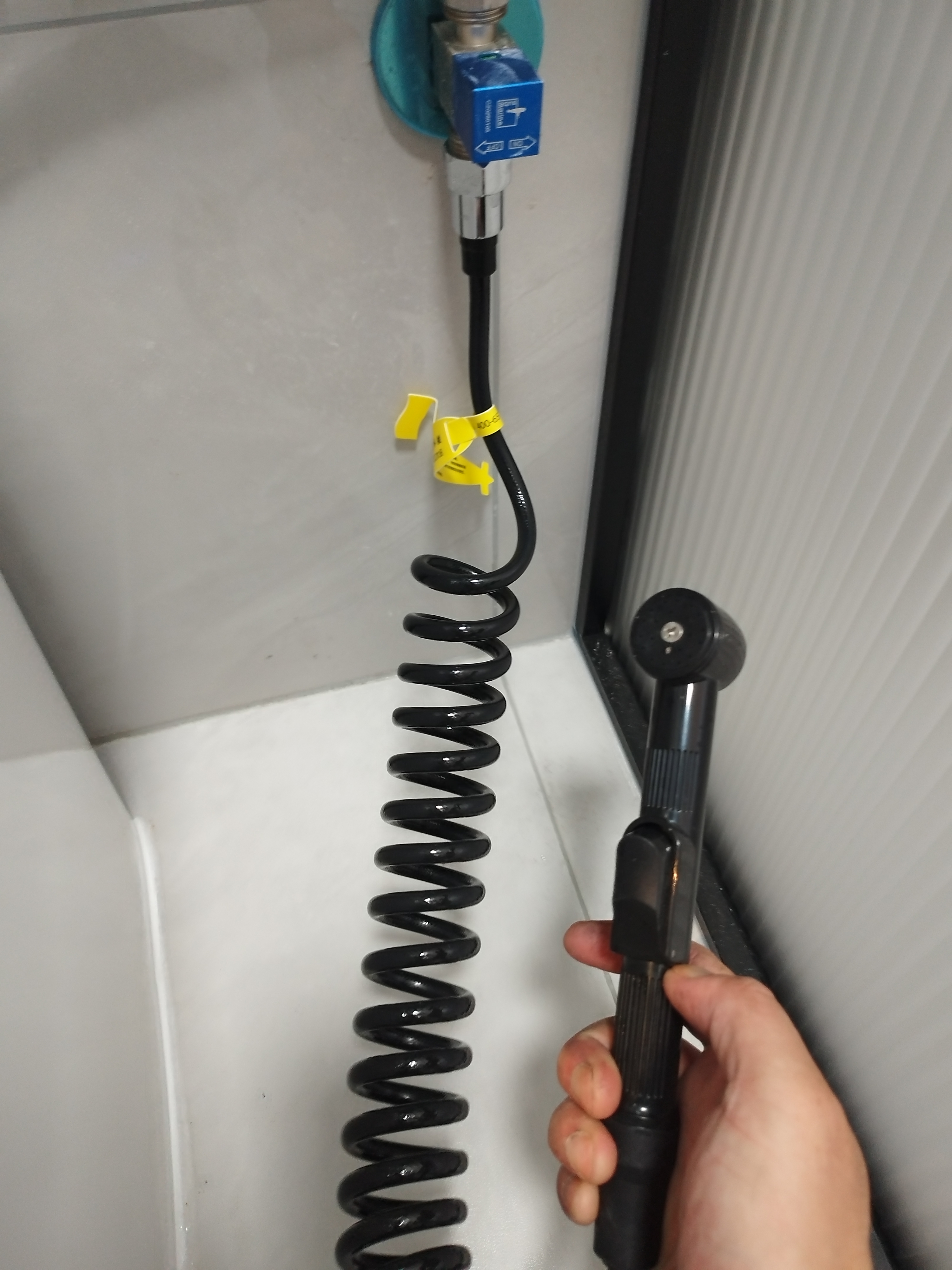潜水艇（Submarine）F405B马桶喷枪妇洗器3米防爆伸缩管手持喷头浴室喷枪黑色不含角阀 实拍图