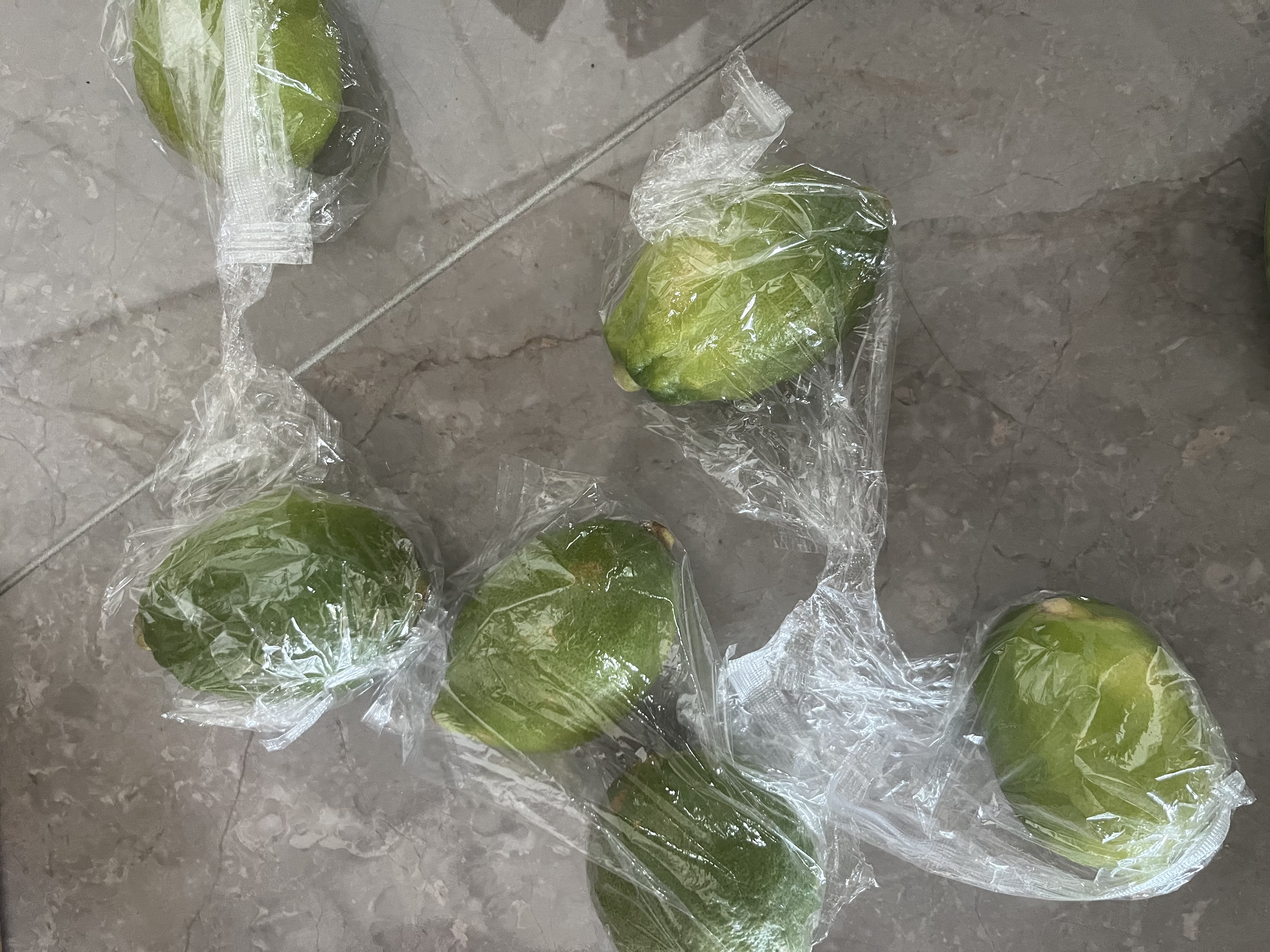 广东香水柠檬包邮新鲜水果柠檬精选皮薄奶茶店【百补优选】 香水柠檬6粒装  单果净重70g+ 实拍图