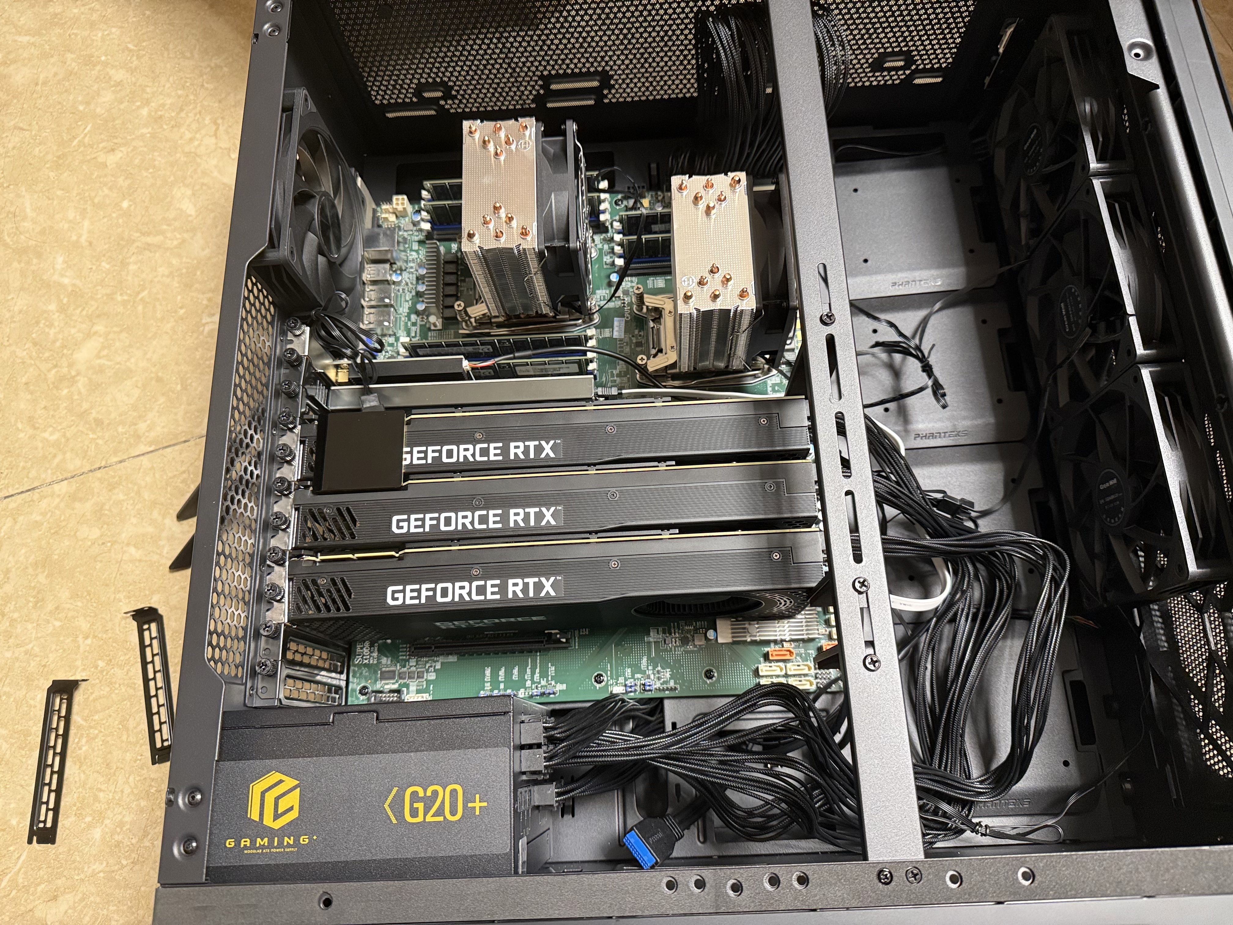 追风者（PHANTEKS）ENTHOO PRO II非侧透PK620全塔nas企业服务器AI工作站机箱(SSI-EEB/11xPCI/深度学习/5090) 实拍图