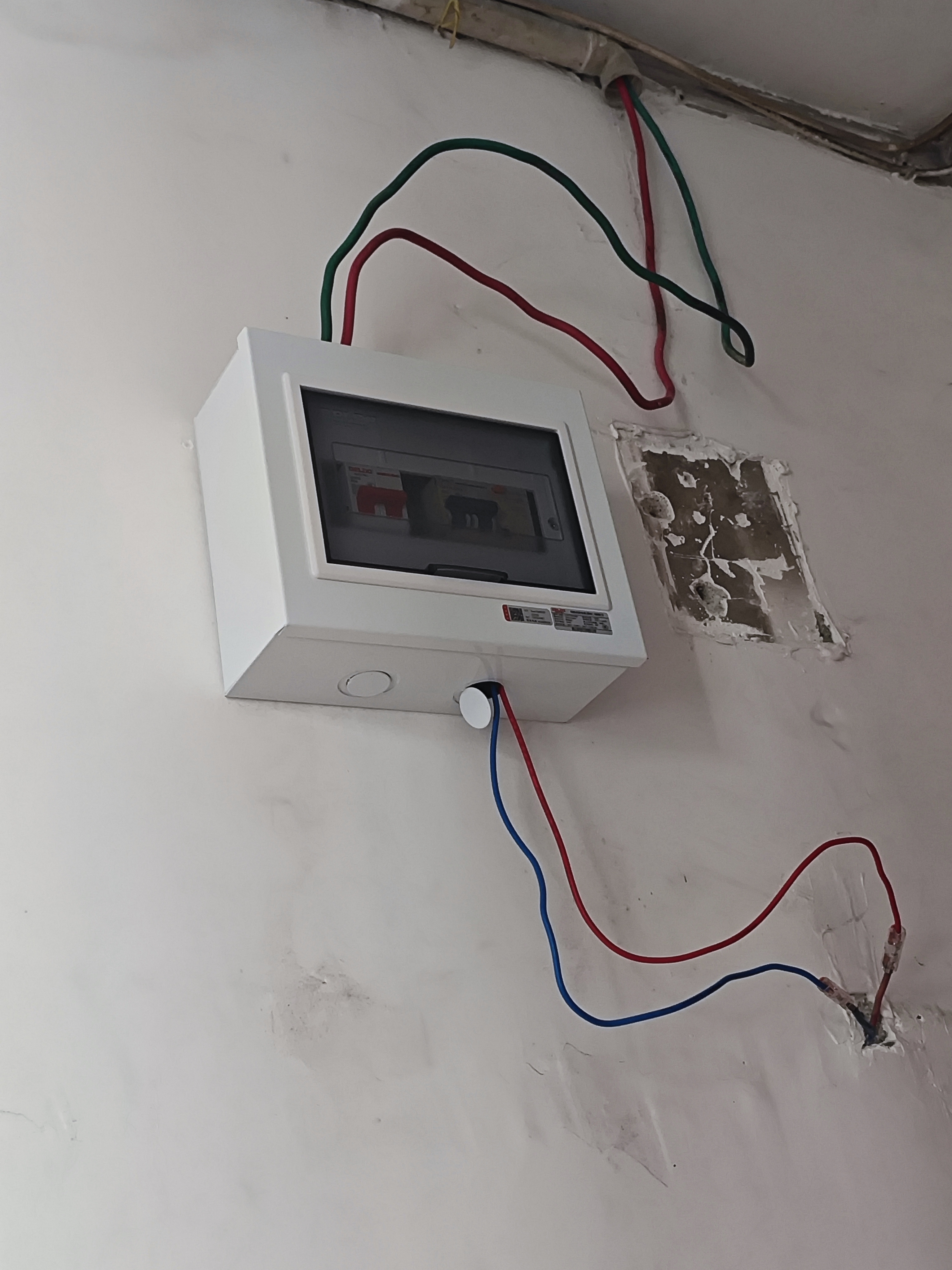 德力西电气强电箱配电箱空开箱布线箱配线箱家用PZ30v明装透明门8回路 实拍图
