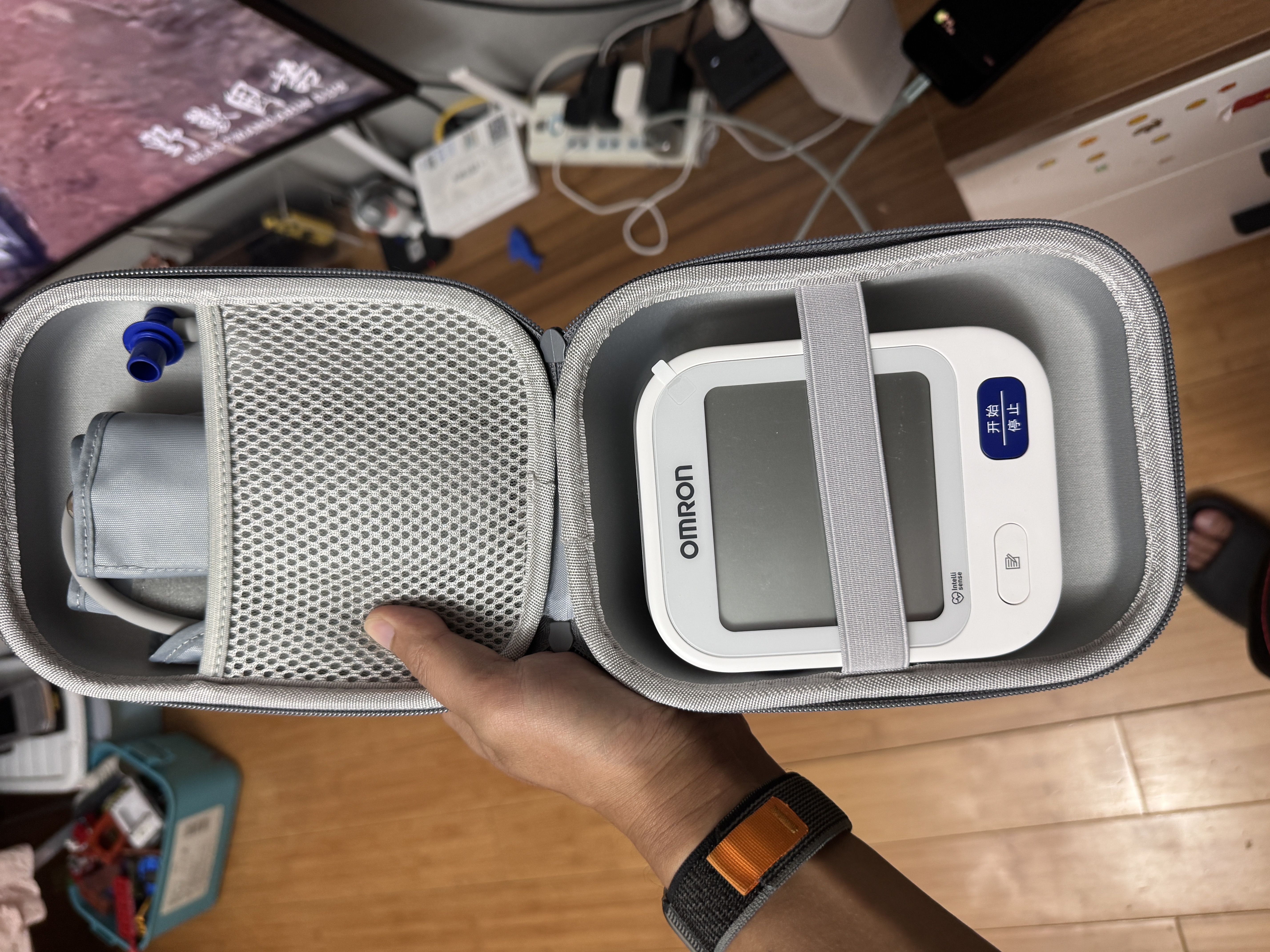 欧姆龙（OMRON）上臂式电子血压计血压仪测量仪家用医用高精准U724J 实拍图