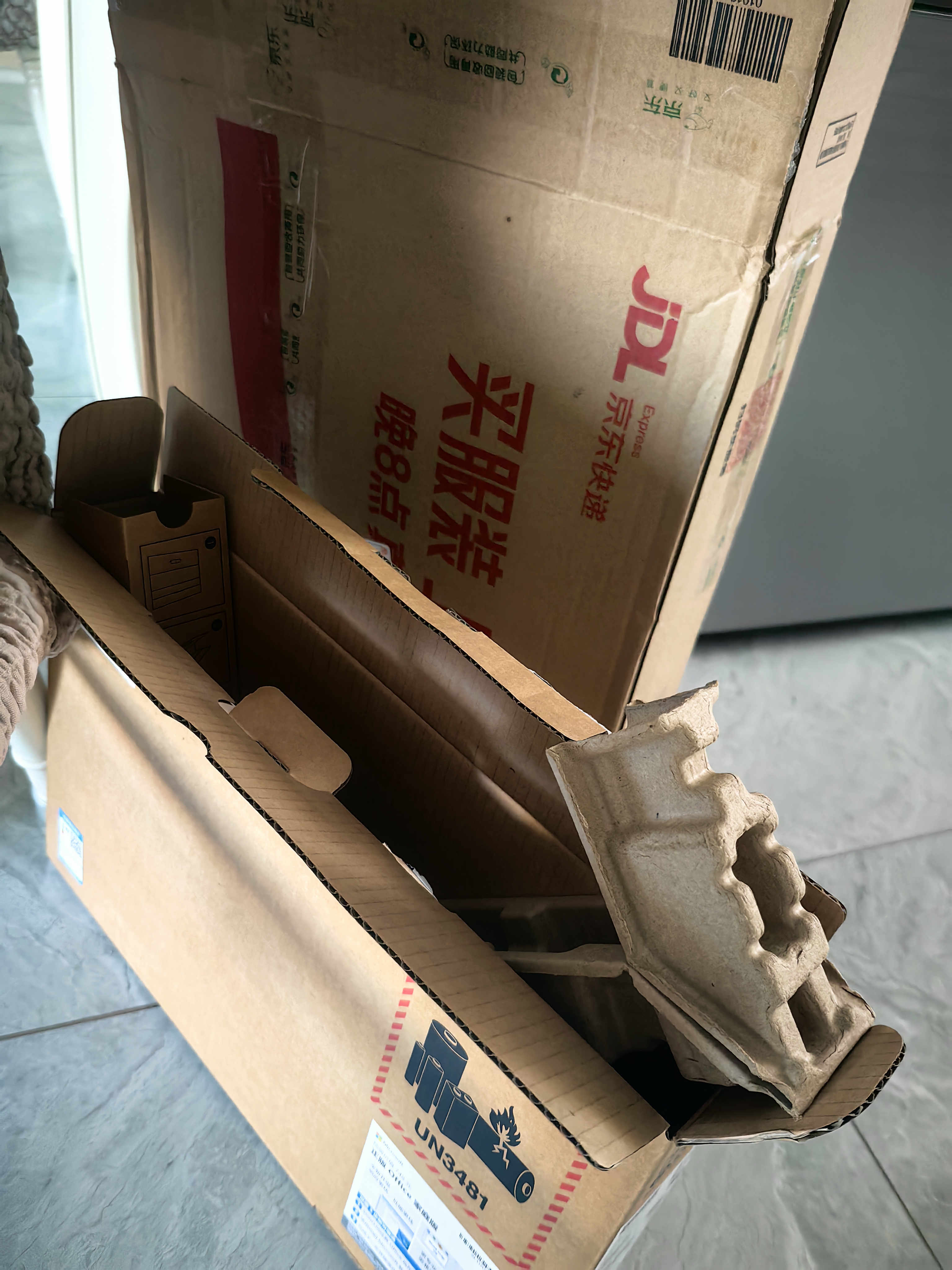 联想笔记本电脑小新Air14超薄本 酷睿Ultra5-226V 16G 512G 2.5K 120Hz轻薄办公本 深空 实拍图