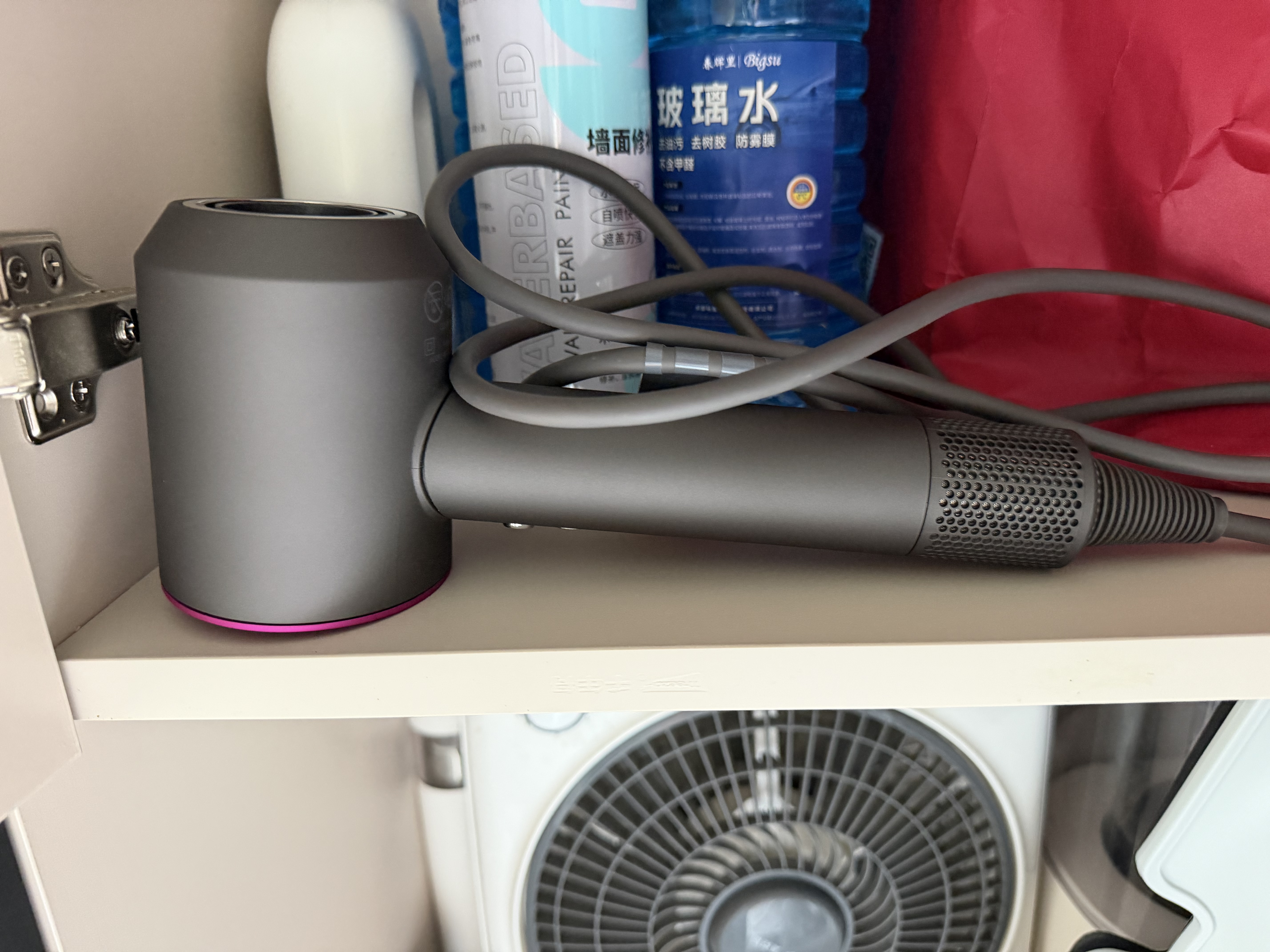 戴森（DYSON）HD15 高速吹风机 Dyson Supersonic 电吹风 负离子 速干护发 多风嘴 家用 送礼推荐 紫红色 实拍图