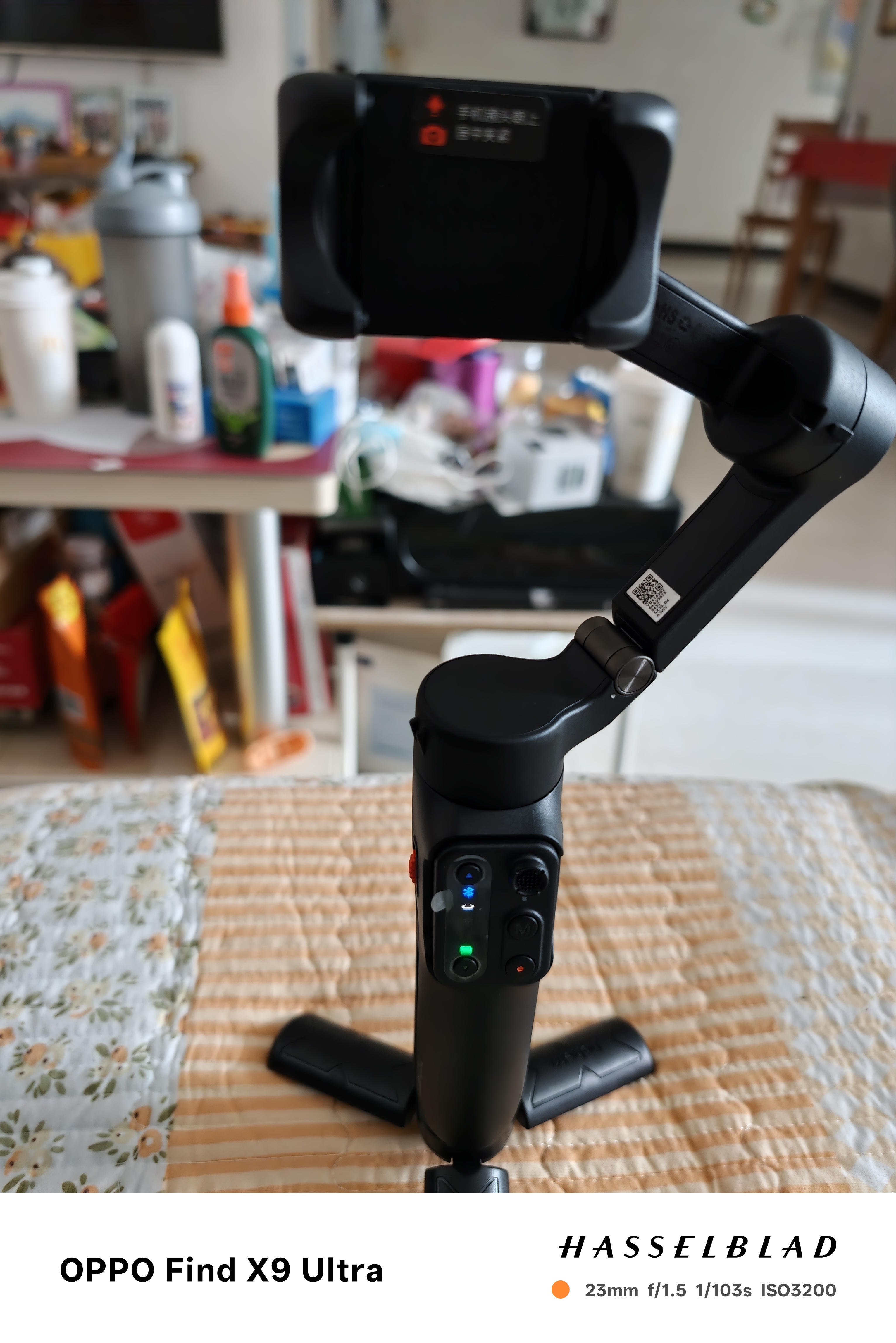浩瀚卓越（hohem）手机云台稳定器 手持云台三轴防抖 可折叠vlog远程控制拍摄神器X3SE 黑色款 1年质保 实拍图
