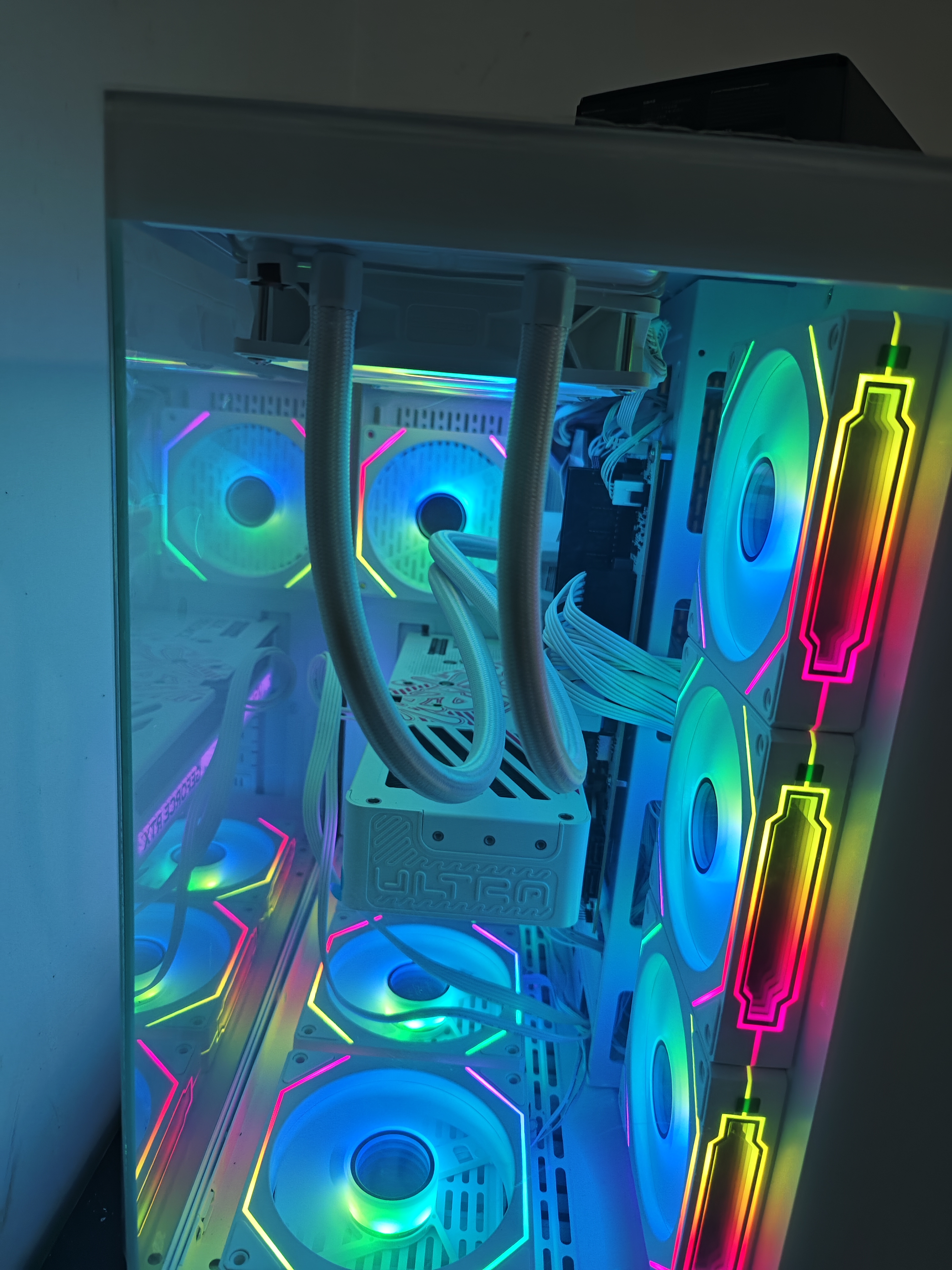 七彩虹【24期免息】酷睿15代U7-270K RTX5060TI/5070TI/5080显卡“林树推荐”台式主机电竞游戏组装电脑 配二：14600KF丨32G丨1TB丨5060TI 显卡全新原盒发 实拍图