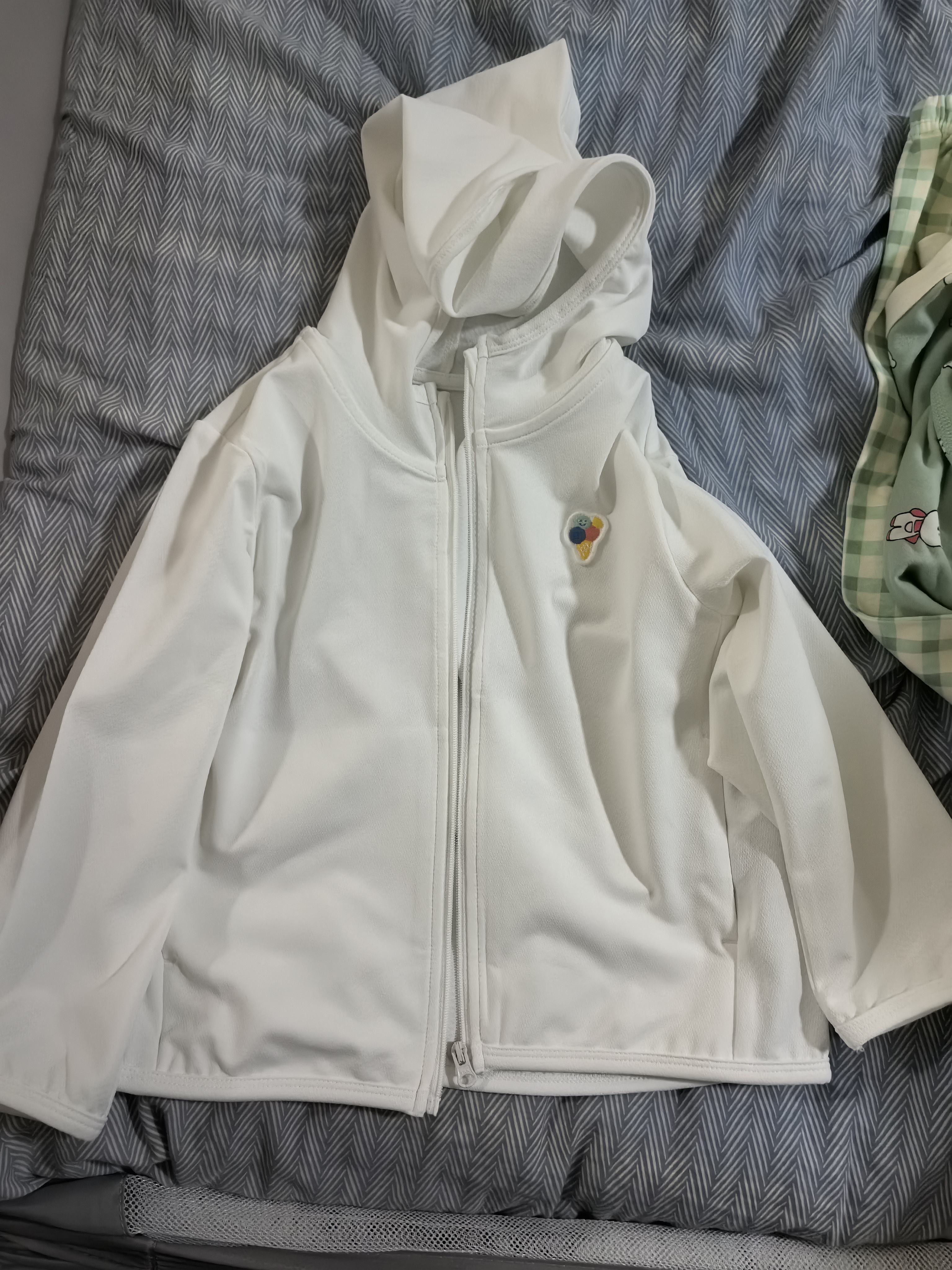 优衣库婴幼儿防紫外线网眼连帽开衫宝宝防晒衣衣服482045 00 白色 100 实拍图