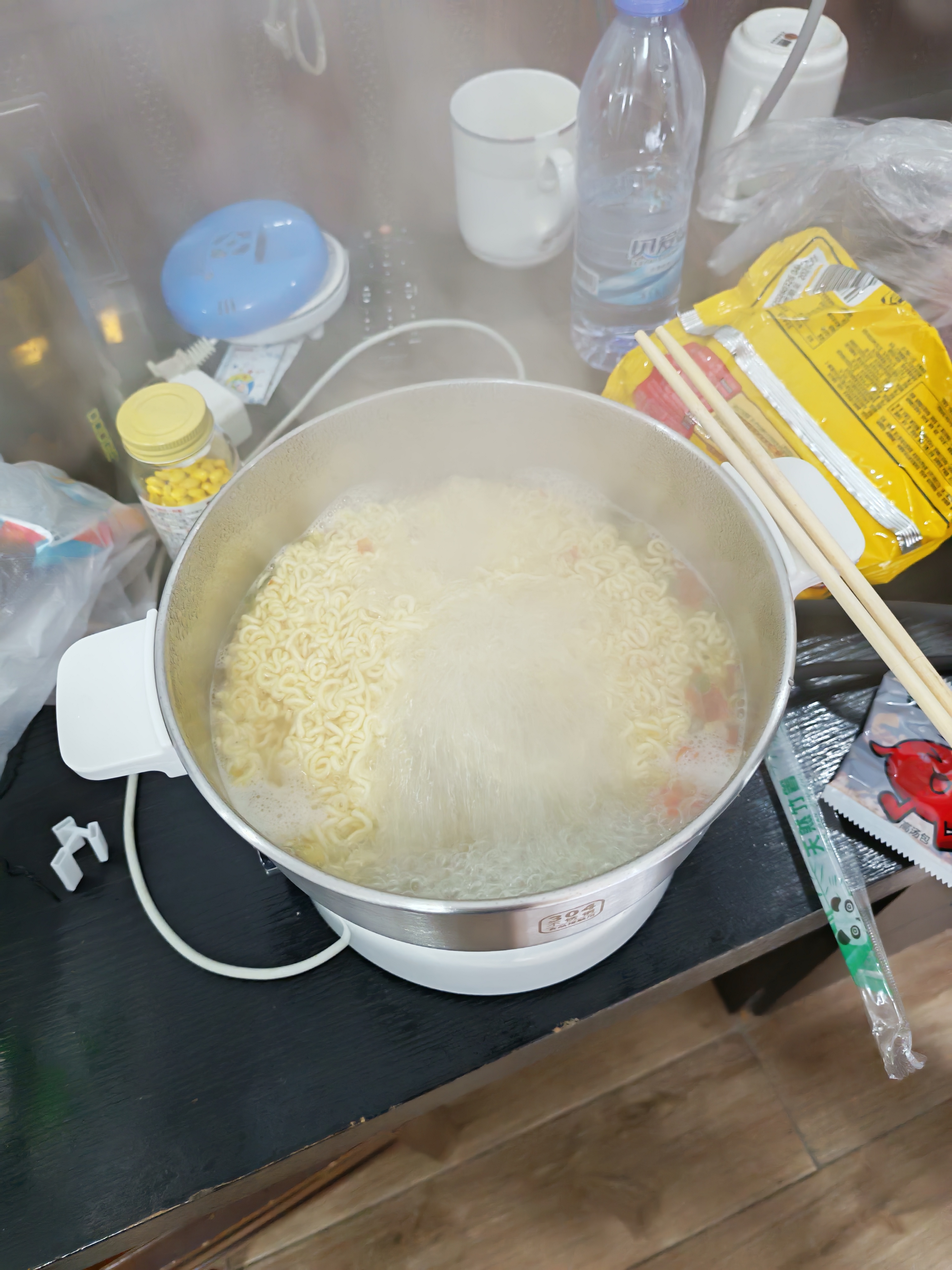 利仁（Liven）小钢人电煮锅304不锈钢0涂层分体式电热锅2L学生小锅小电锅电火锅1-2人多功能锅DHG-180F升级款 实拍图