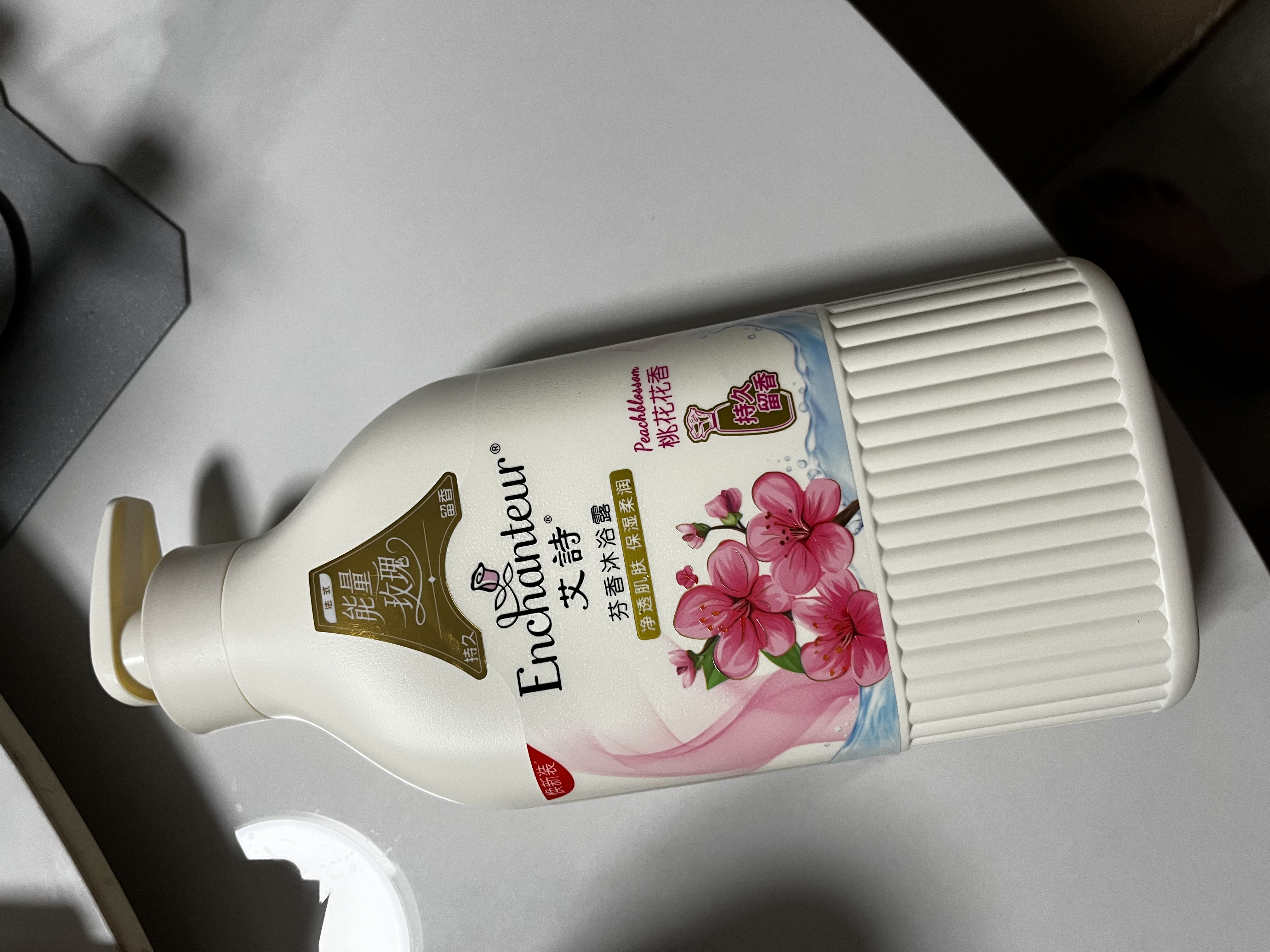艾诗（Enchanteur）沐浴露桂花桃花花香沐浴液美肌持久留香女士浪漫香氛沐浴乳1336g 实拍图