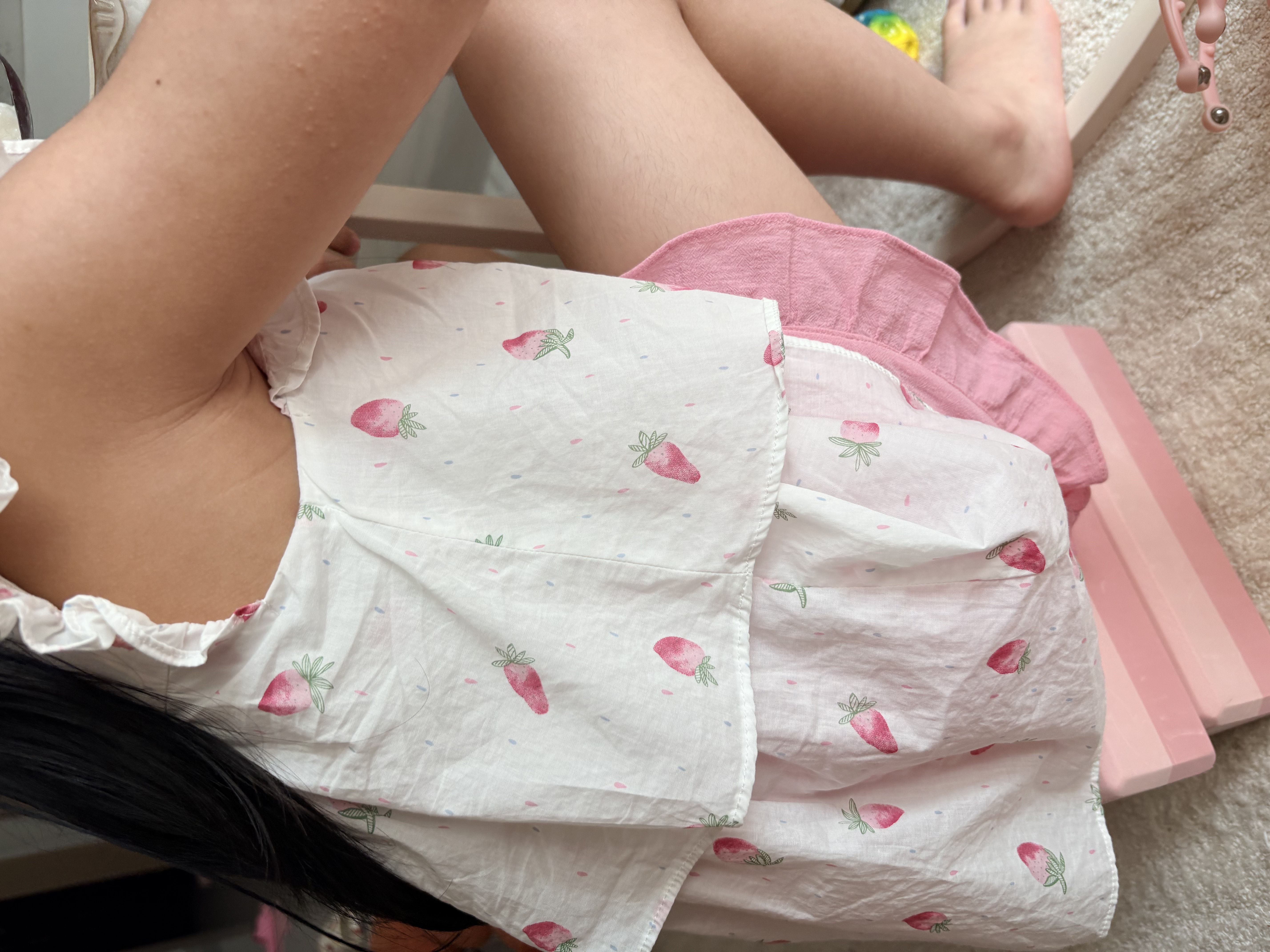 戴维贝拉（DAVE＆BELLA）夏季女童洋气童装两件套婴幼儿飞袖背心套装宝宝纯棉休闲短裤 草莓印花 130 cm（(建议身高120-130cm） 实拍图