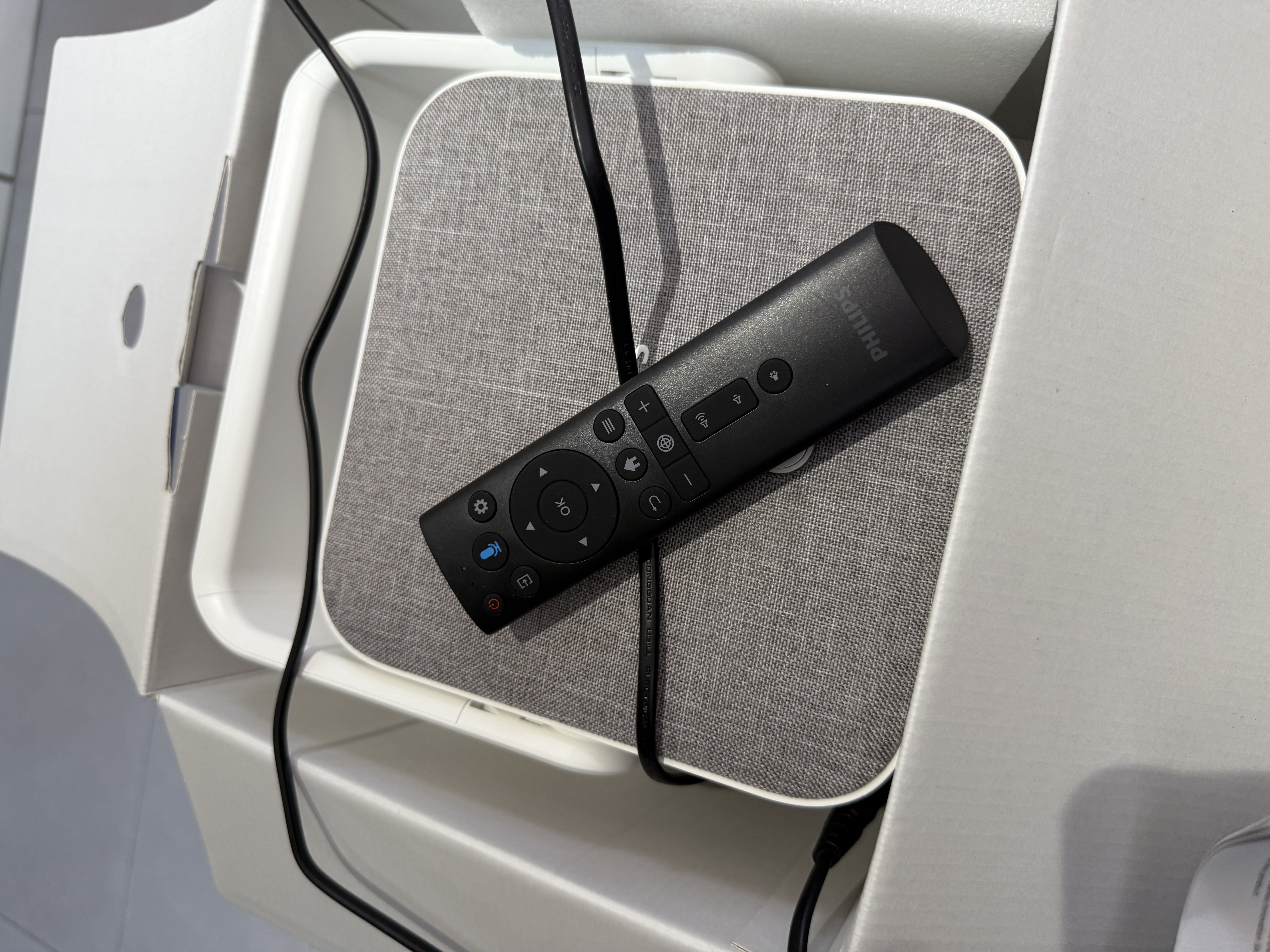 飞利浦（PHILIPS）NPX355投影仪家用超高清2026新款办公客厅家庭影院投影电视高清电脑投屏会议投影机 实拍图