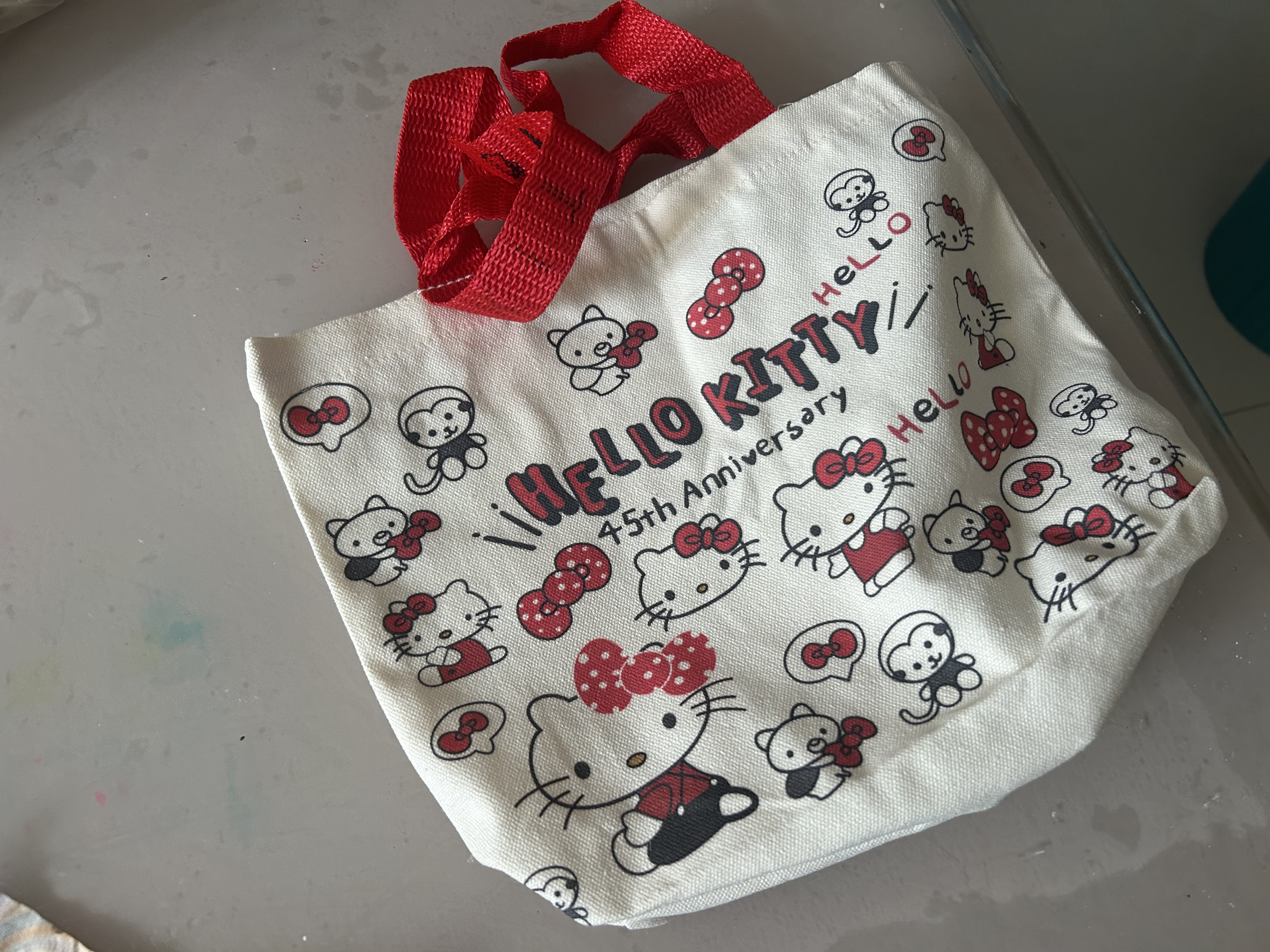 心动购物季学生可爱凯缇画包帆布包学生绘画出行可爱草莓小熊超萌凯缇猫便携小包收纳方便手提 帆布袋【红飘带】KT猫 实拍图