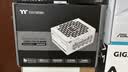 Thermaltake（Tt）额定850W 玲珑SFX 白色 电脑电源（原生PCIe5.1/ATX3.1规范/80PLUS金牌/全日系电容） 实拍图