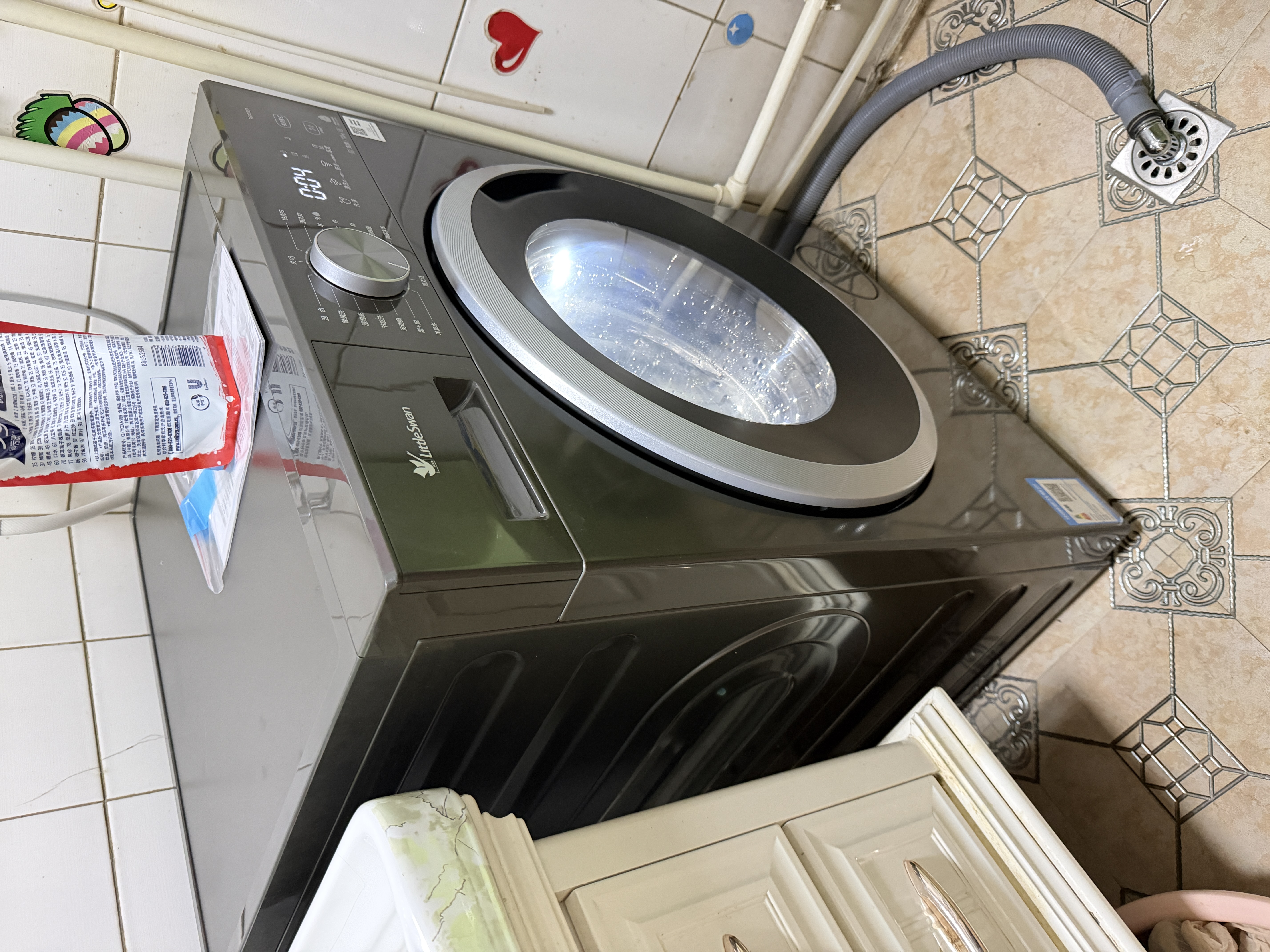 小天鹅（LittleSwan）滚筒洗衣机全自动家用 12KG大容量 纯平自由嵌 TG12V28T 一级能效 出租房宿舍 以旧换新 京东自营 实拍图