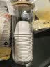 八千行一次性功夫茶杯茶具60ml稻壳茶杯高档加厚耐热品茗茶杯 96只+杯架 实拍图