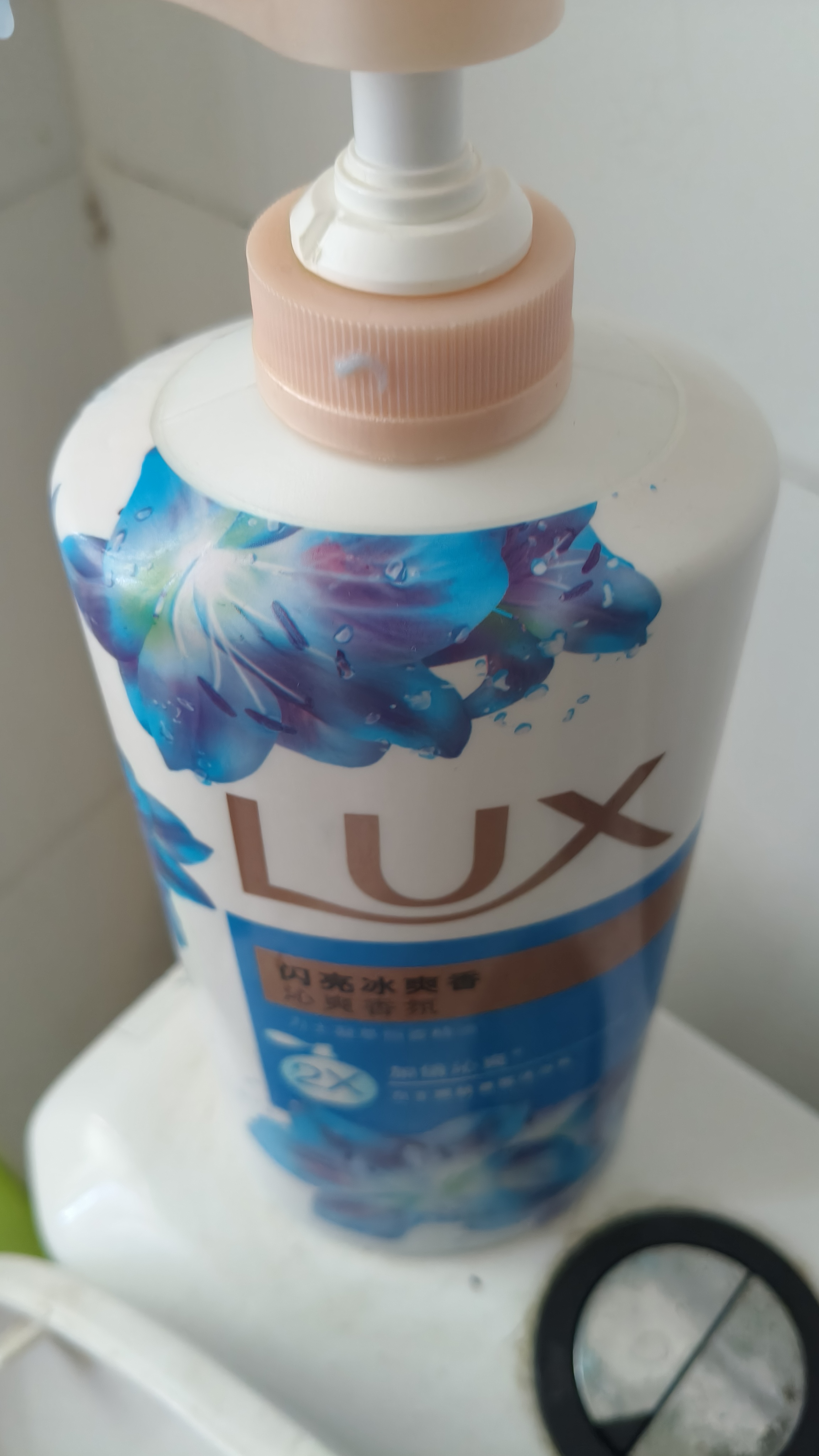 力士（LUX）(LUX)沐浴露 闪亮冰爽 沁爽香氛 爽肤香氛沐浴乳1000g留香 实拍图