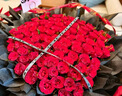 来一客鲜花速递99朵红玫瑰花束礼物表白送女友全国同城配送 99朵红玫瑰爱心款 实拍图