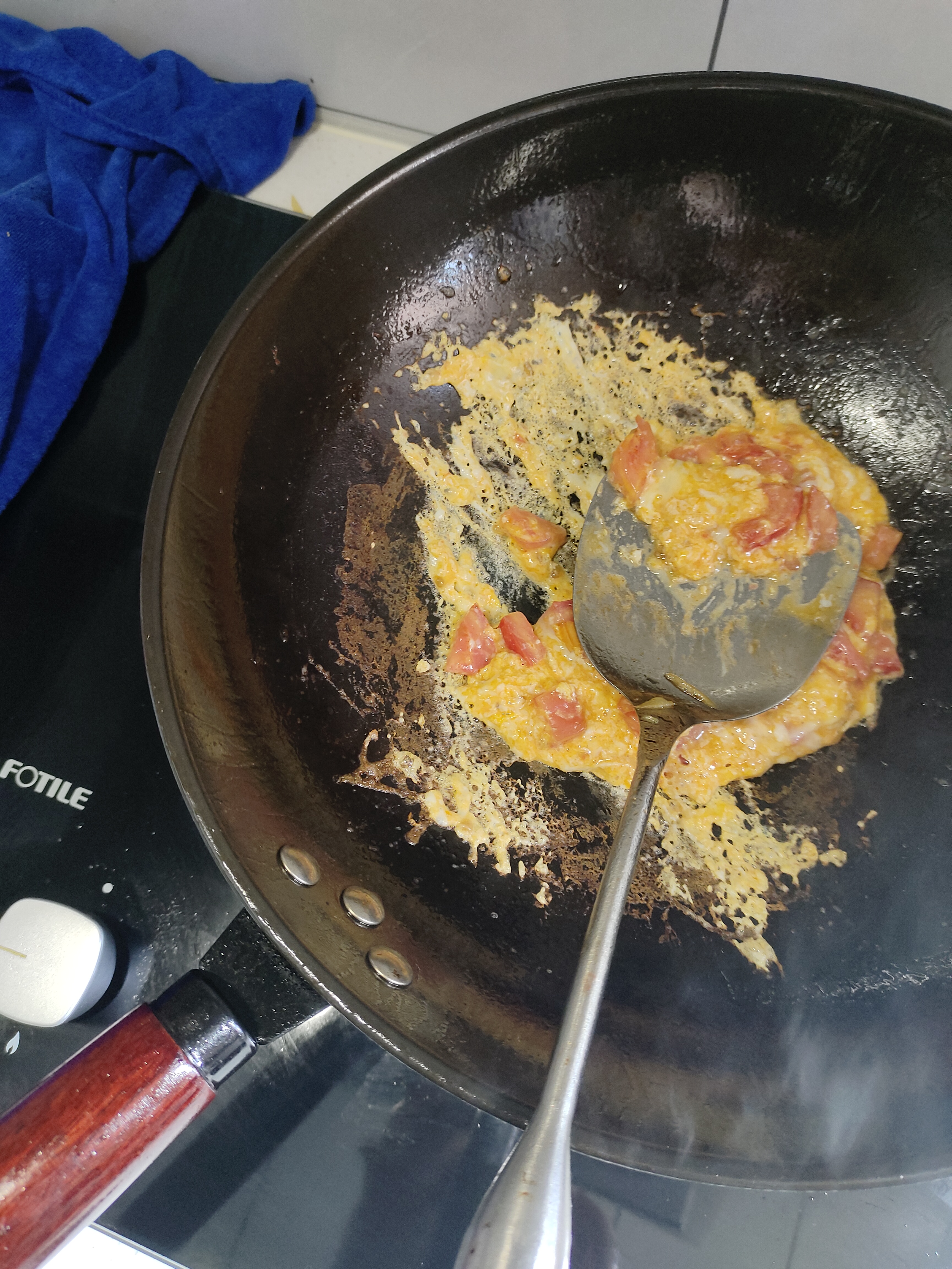 京严章丘款炒锅铁锅无涂层炒菜不粘锅家用精铁锅具燃气电磁炉用已开锅 【燃气灶专用】适合3-5人  赠盖铲  直径 32cm 百年工艺｜传统铁锅｜健康不沾 实拍图