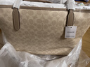 蔻驰（COACH）【品牌直供】女士CITY33大号单肩手提托特包CV976奶茶色通勤礼物 实拍图