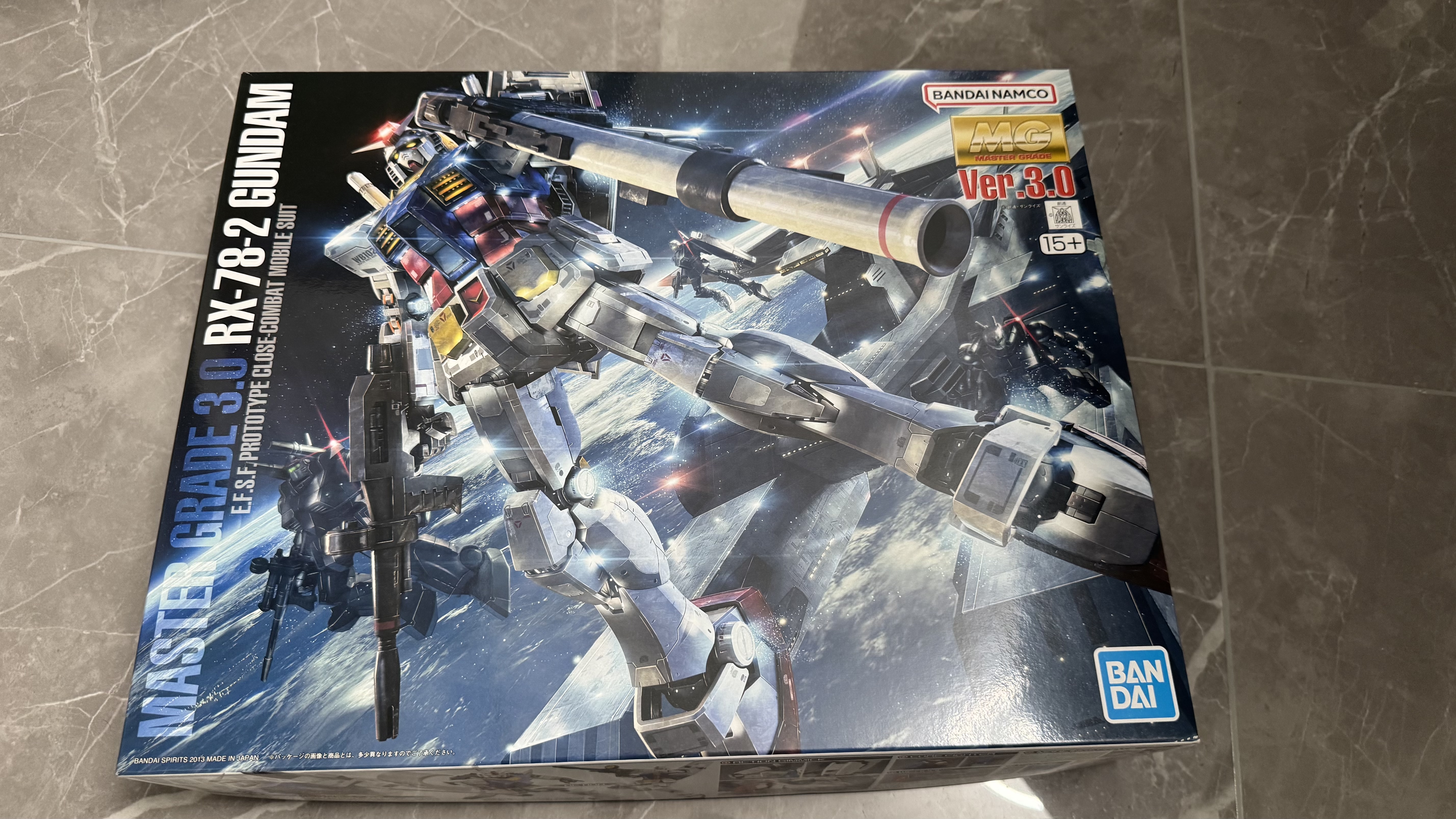 万代（BANDAI）MG RX-78-2 元祖3.0拼装模型 实拍图