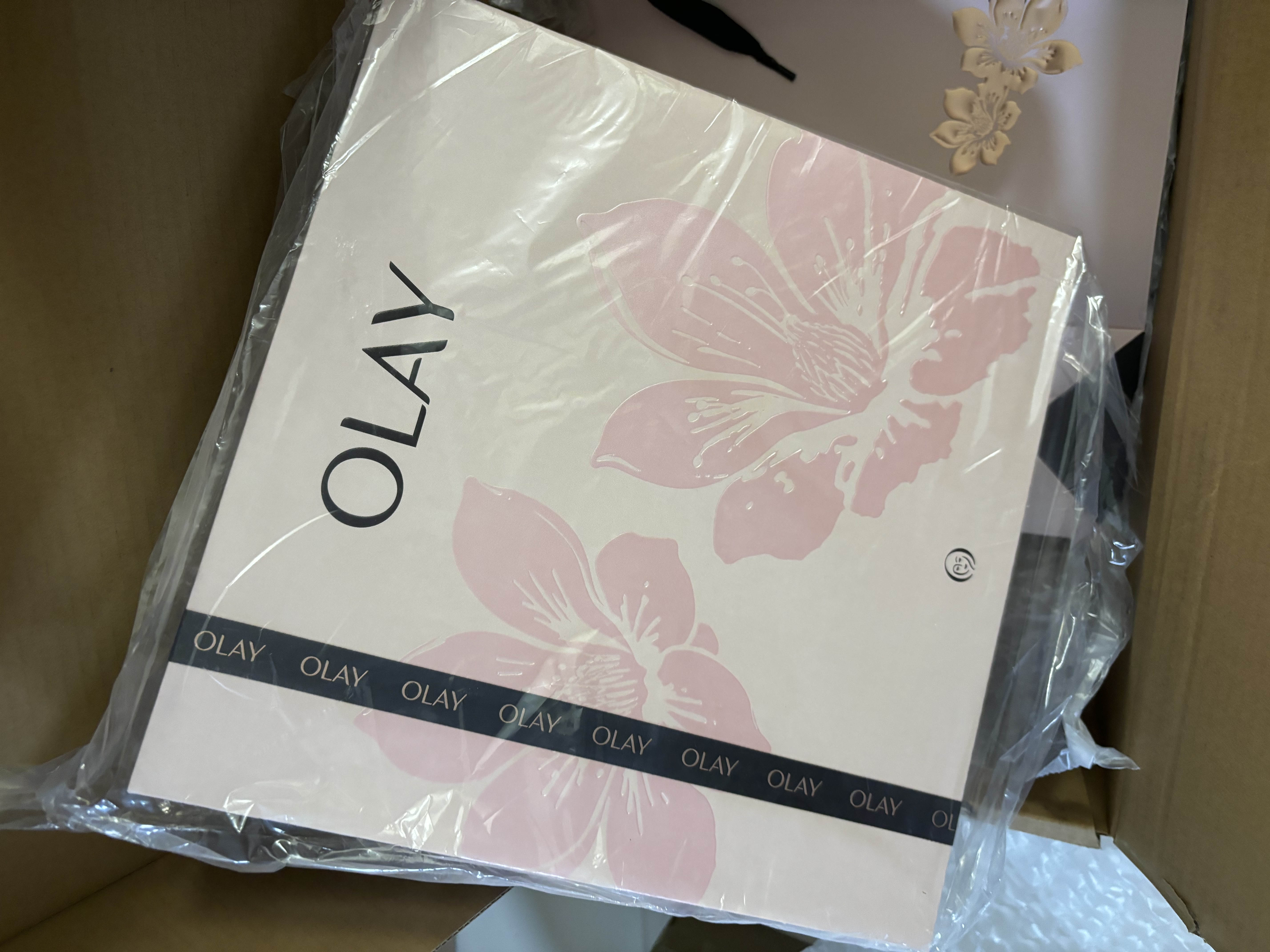 玉兰油（OLAY）全新美白水乳液水光小白瓶抗糖精华护肤品套装礼盒七夕情人节礼物 实拍图