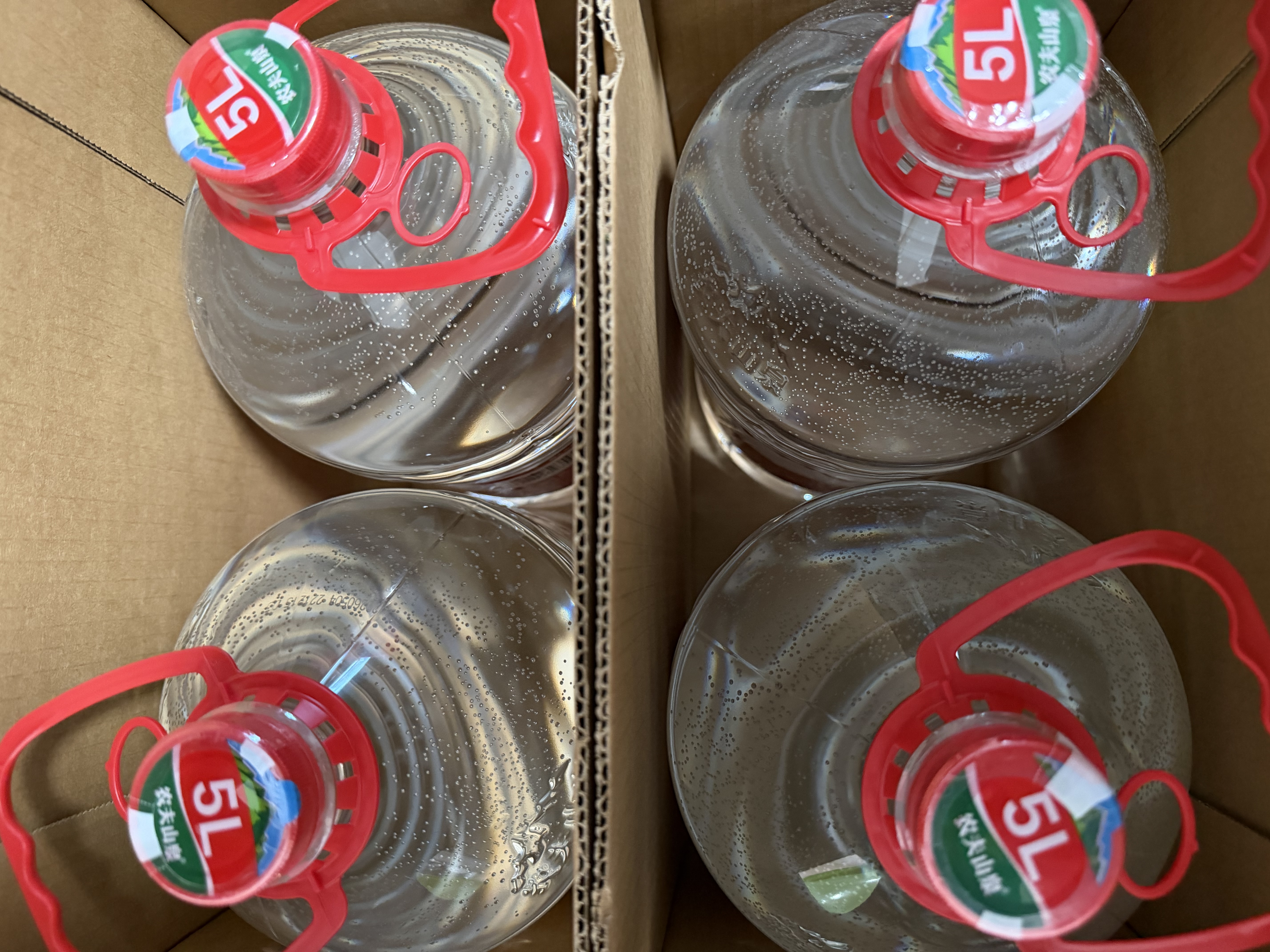 农夫山泉 饮用水 饮用天然水5L*4桶 整箱装 桶装水随机包装 实拍图