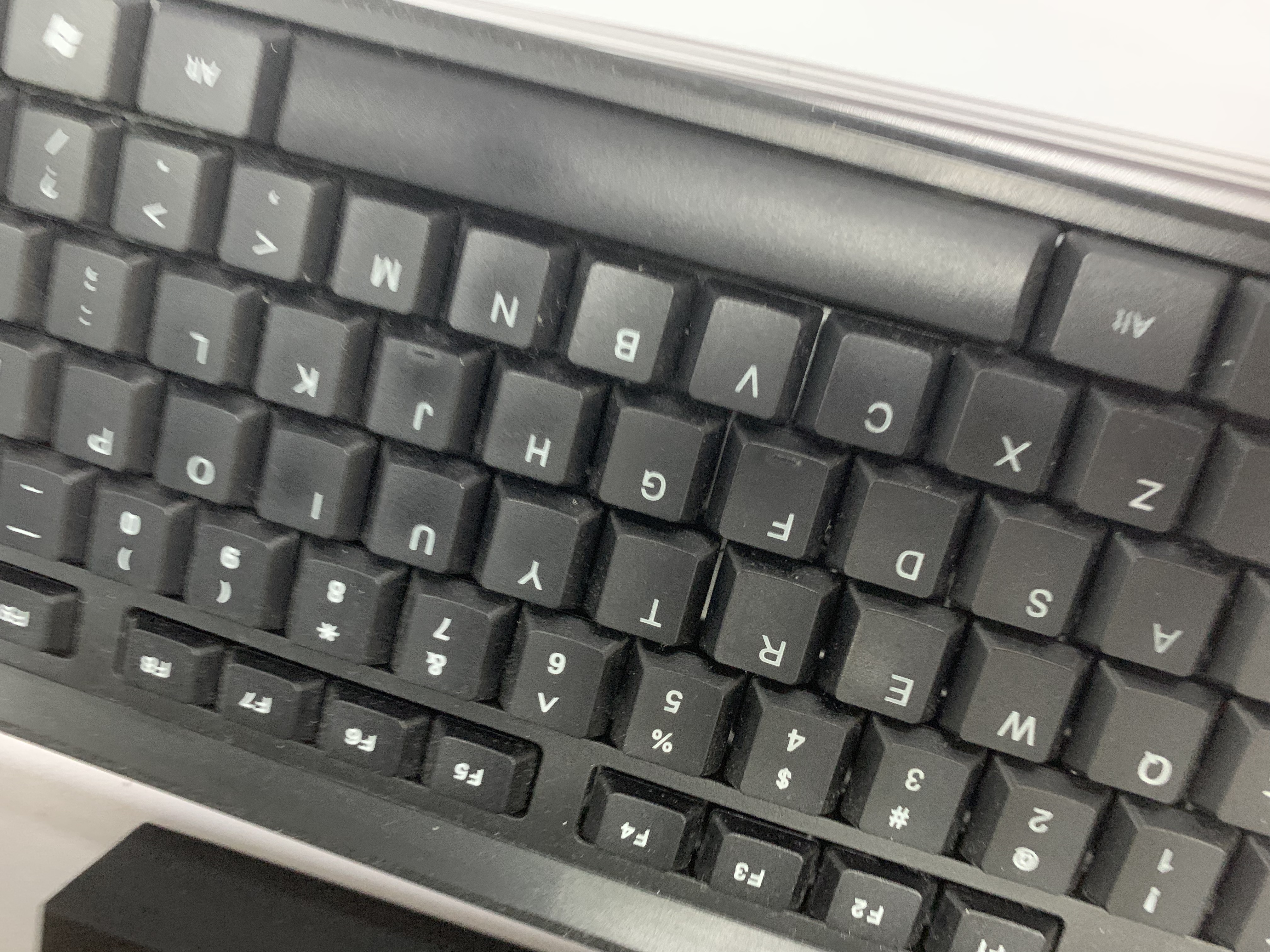 联想（Lenovo）KM210键盘鼠标套装 有线键鼠套装 全尺寸商务办公  笔记本电脑键盘台式机一体机 黑色 实拍图
