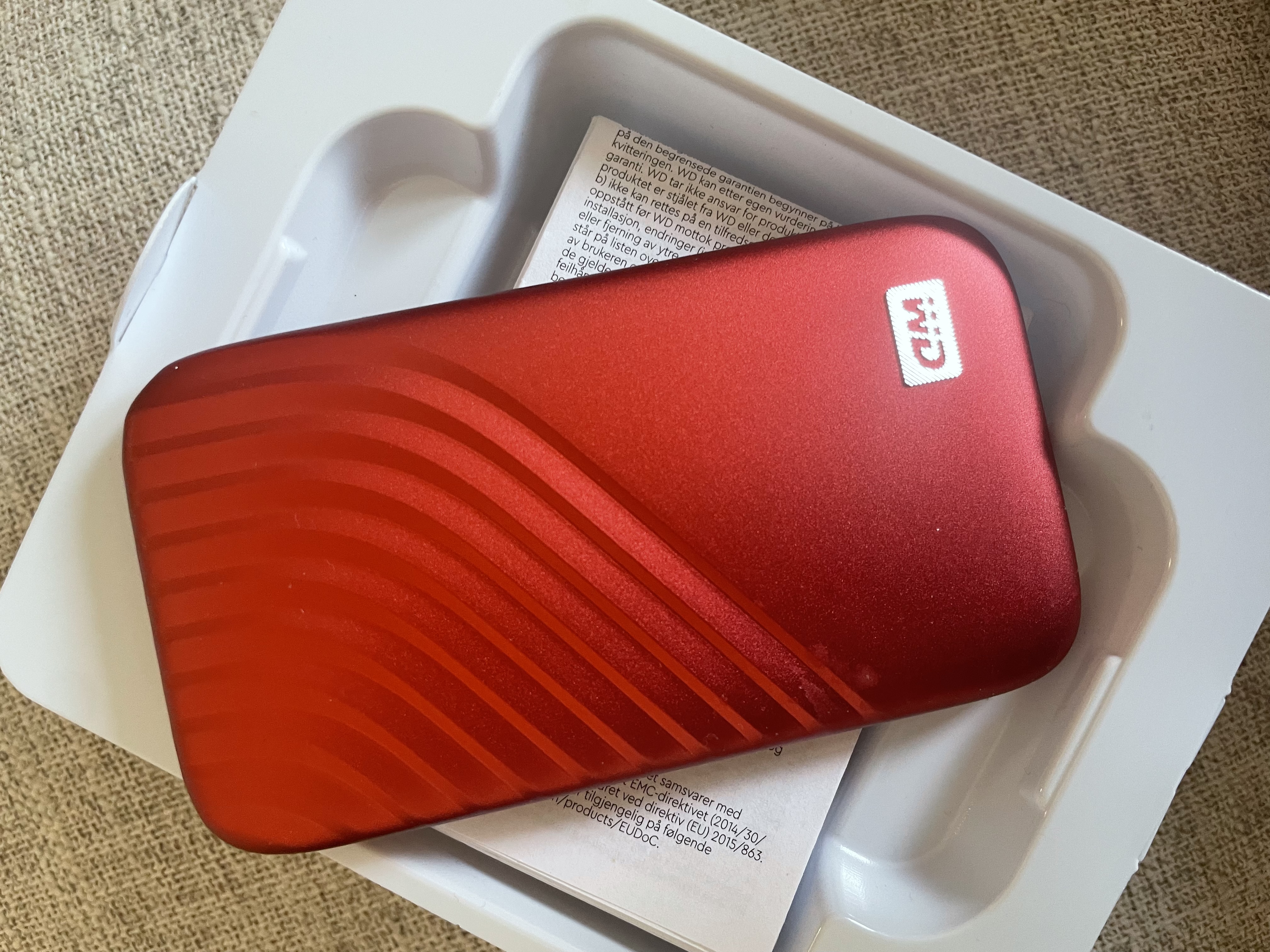 西部数据（WD）1TB NVMe 移动固态硬盘（PSSD）My Passport随行SSD type-c接口 1050MB/s 手机直连笔记本两用外接 实拍图