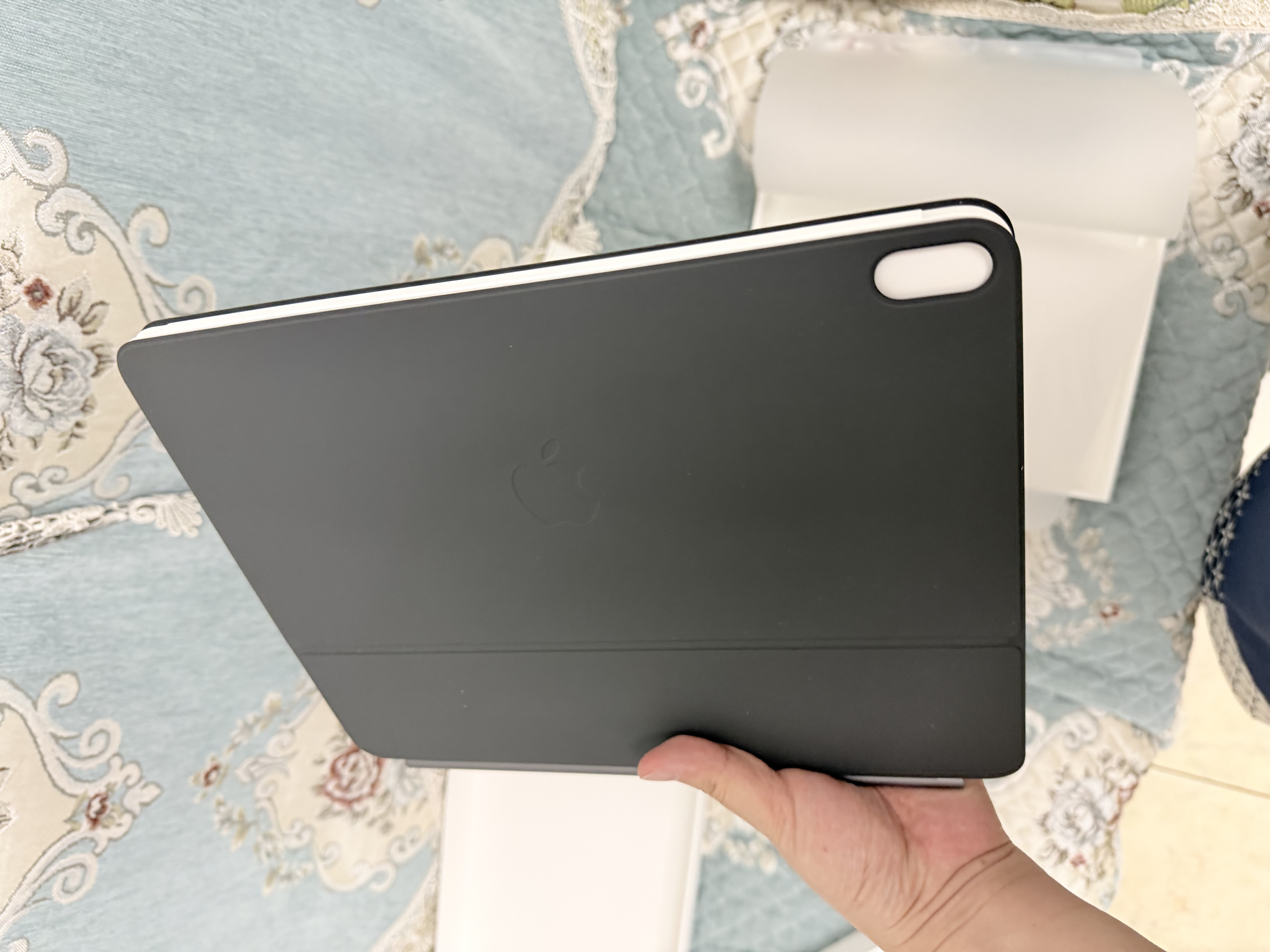 Apple/苹果 平板妙控键盘-黑色 适用13英寸iPad Air(M4/M3/M2芯片) 平板键盘无线键盘iPad Air键盘 实拍图