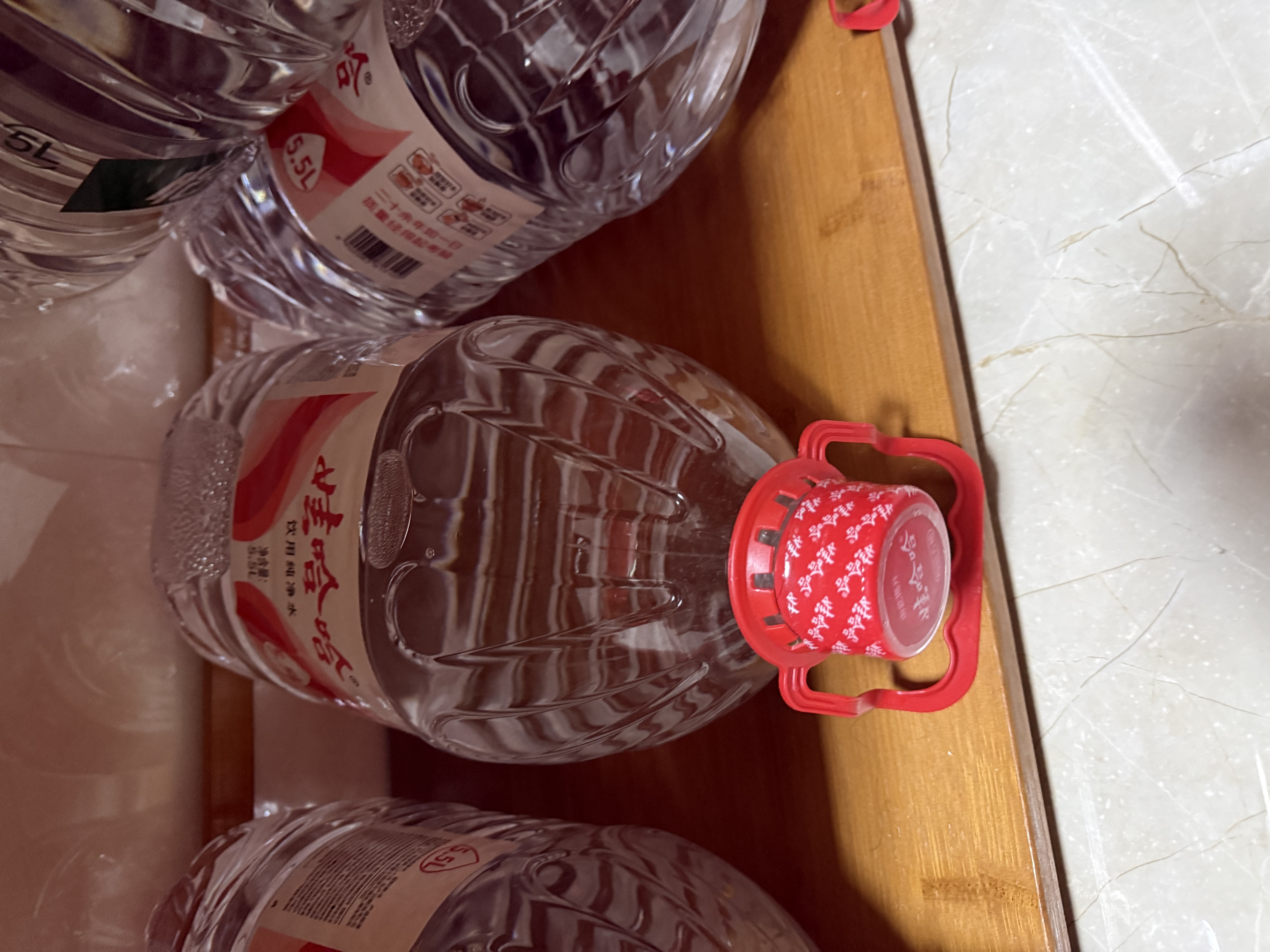 娃哈哈纯净水5.5L*4桶 塑膜装 加量装大桶装水 泡茶冲奶粉 哇哈哈饮用水 实拍图