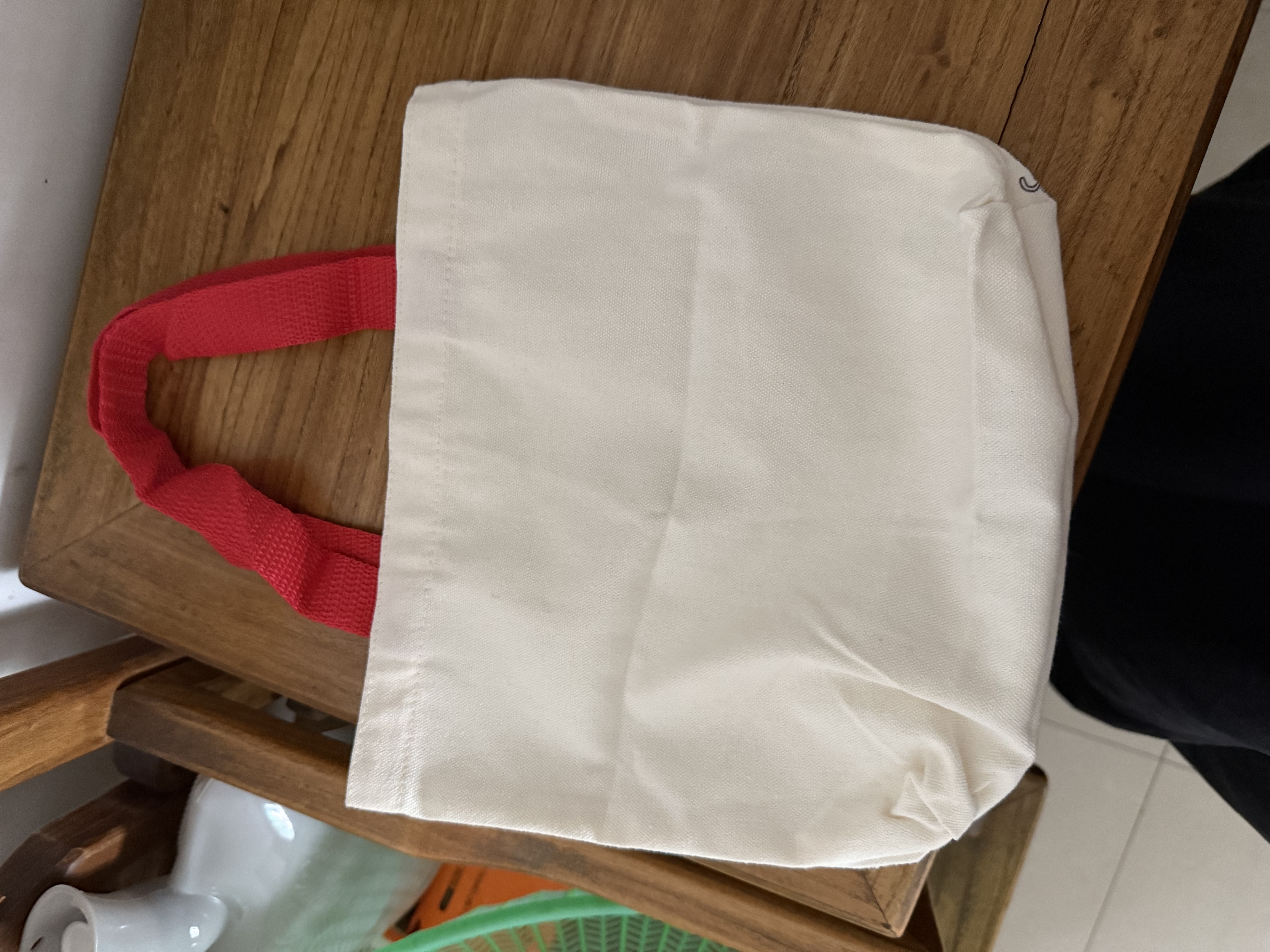 卡通蝴蝶结新款日系极简帆布包单肩上课通勤耐磨手提包 红色KT猫＋飘带27*23cm 实拍图