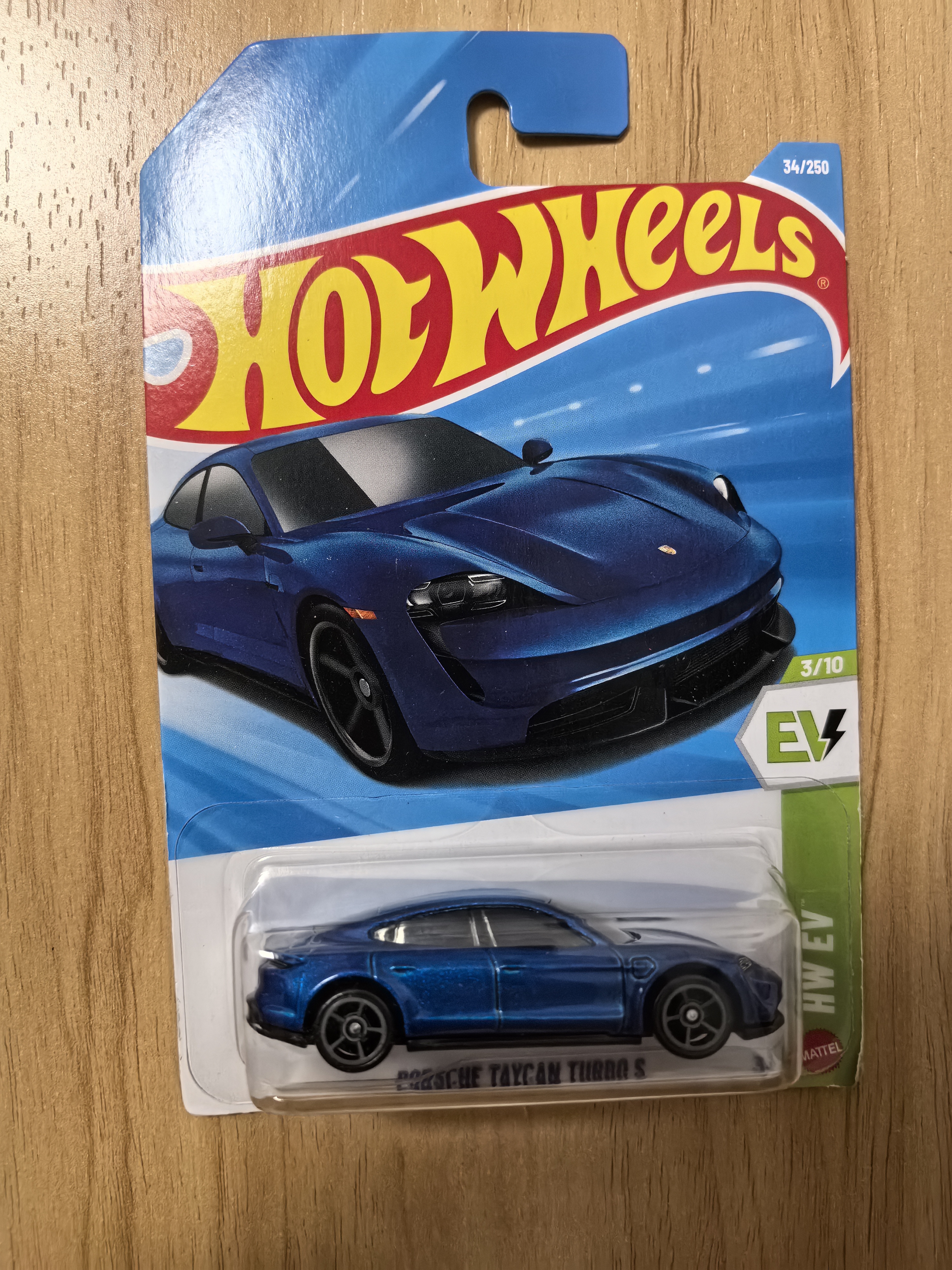 风火轮（HOT WHEELS）合金小车收藏车模26J&K批次斯巴鲁翼豹丰田速霸三菱日产天际线R34 034 保时捷 Taycan 实拍图