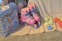 迪士尼（Disney）轮滑鞋儿童女闪光溜冰鞋女童男可调旱冰鞋滑冰鞋直排滑轮鞋套装 【舒适软面】粉冰雪+头盔+护具6件+锁轮器 L （平时鞋码32-37码） 实拍图