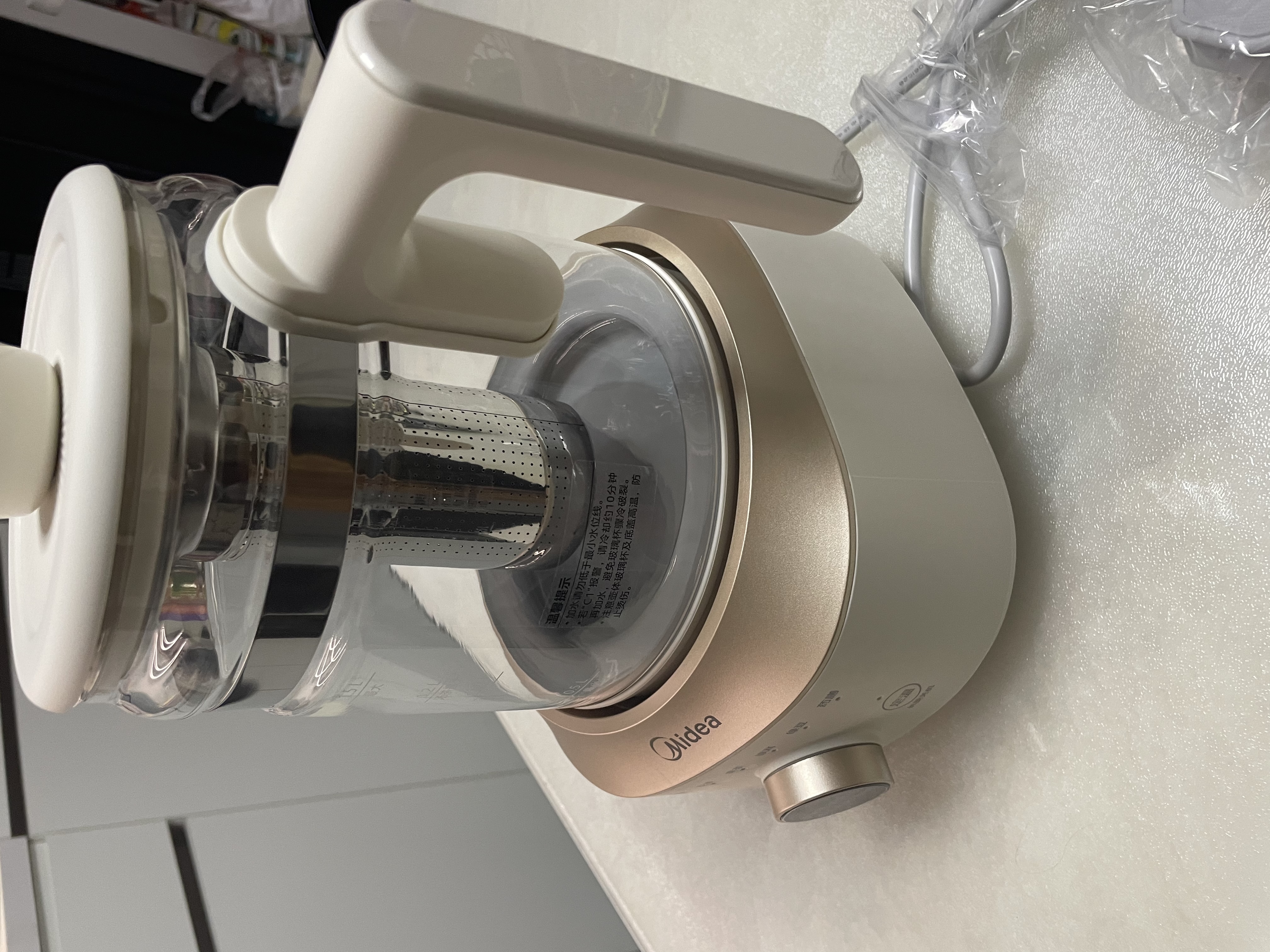 美的（Midea）全玻璃养生壶全自动烧水壶母婴恒温调奶器电热水壶花茶壶全包裹护底防碎1.5L MK-YS15B201 实拍图