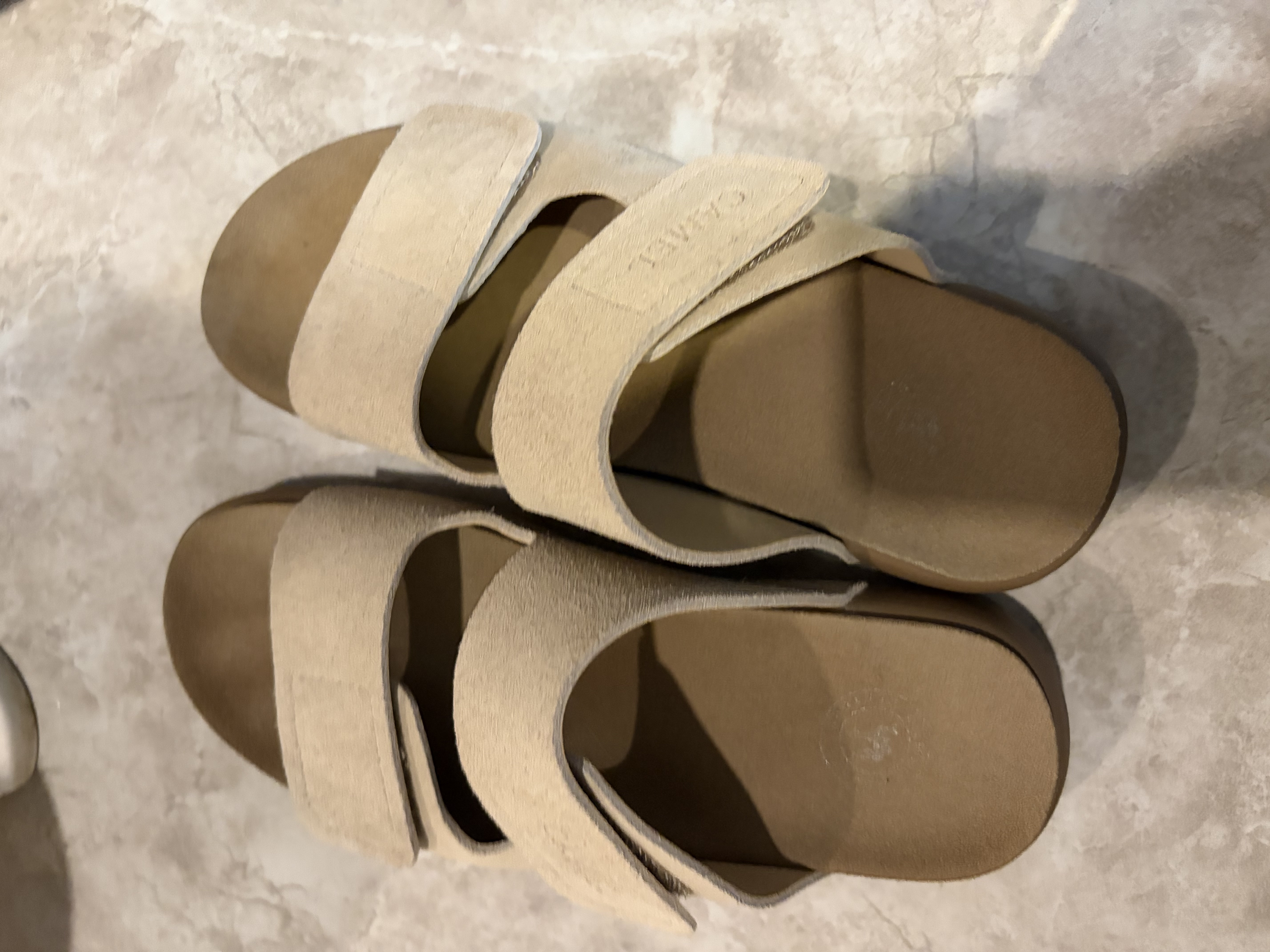 骆驼（CAMEL）松包勃肯凉鞋女轻盈舒适休闲凉拖 L25M504096 杏色 36 实拍图