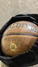 斯伯丁（SPALDING）篮球飞行员06十字型防尘吸湿皮料室内外通用7号成人青少年77-739Y 实拍图