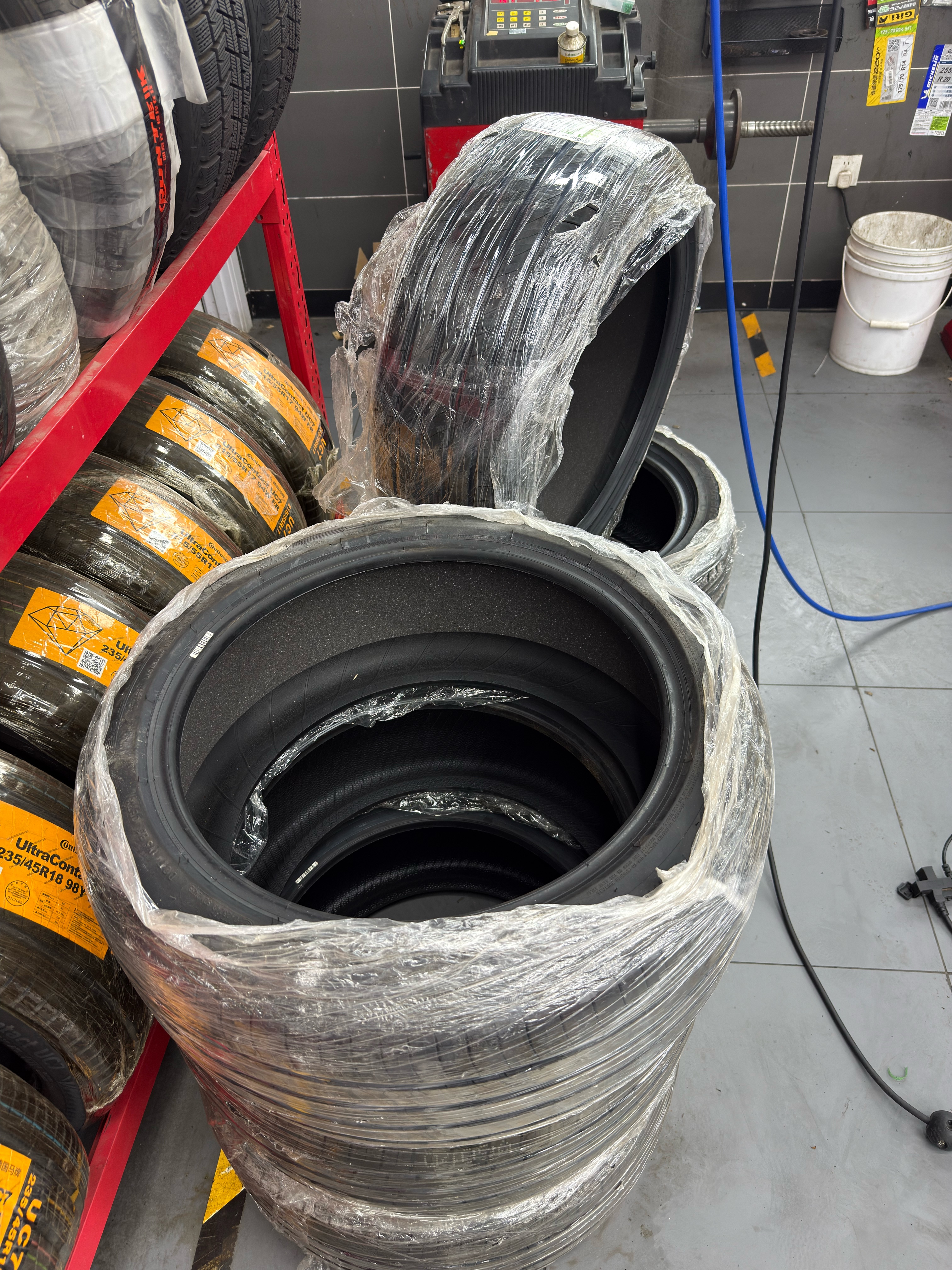 米其林（MICHELIN）静音棉轮胎 235/45R18 98V e聆悦 E PRIMACY T2 适配特斯拉Model3 实拍图
