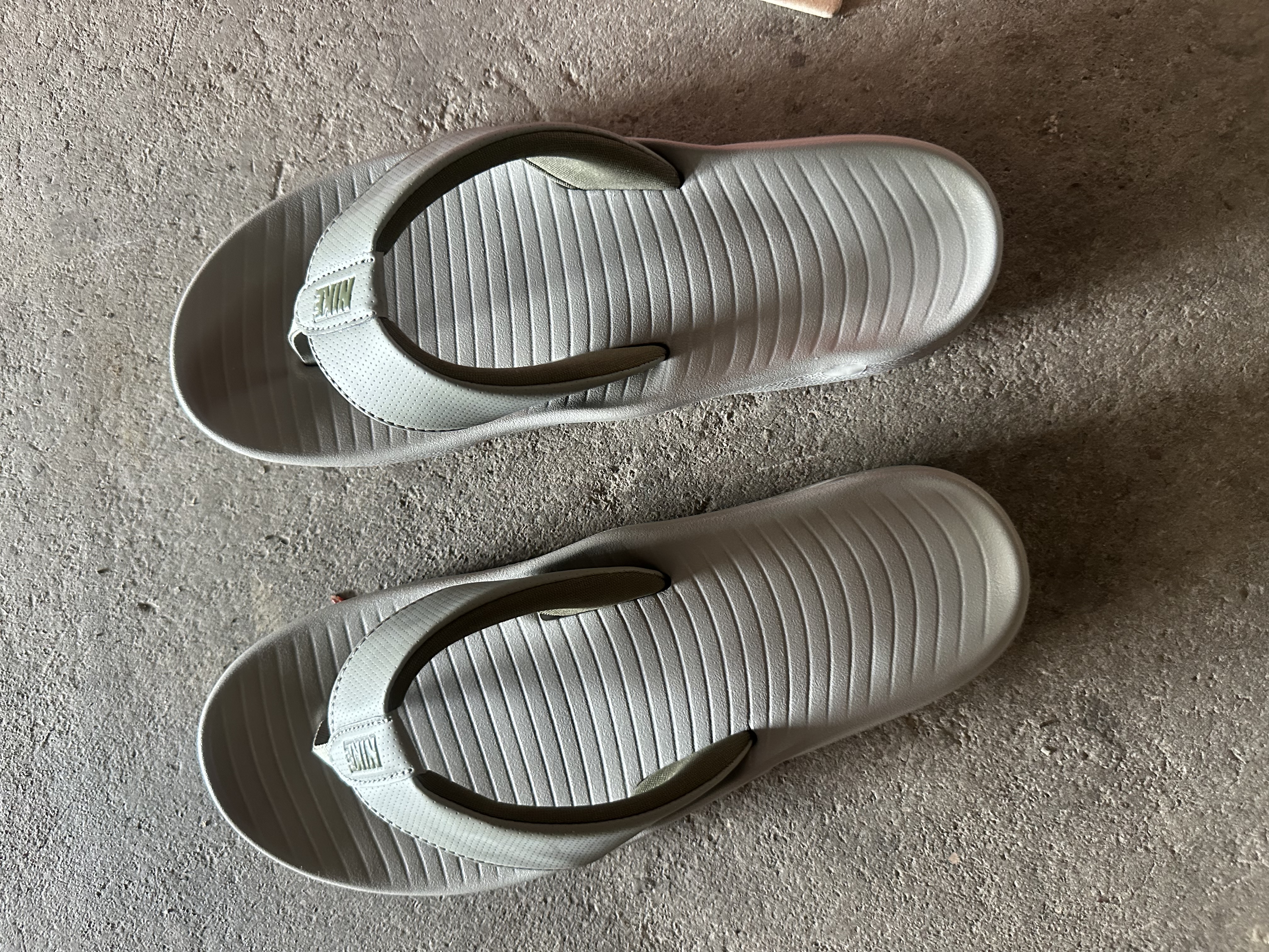 耐克NIKE男子拖鞋NIKE MARINA运动鞋IH2380-300绿41 实拍图