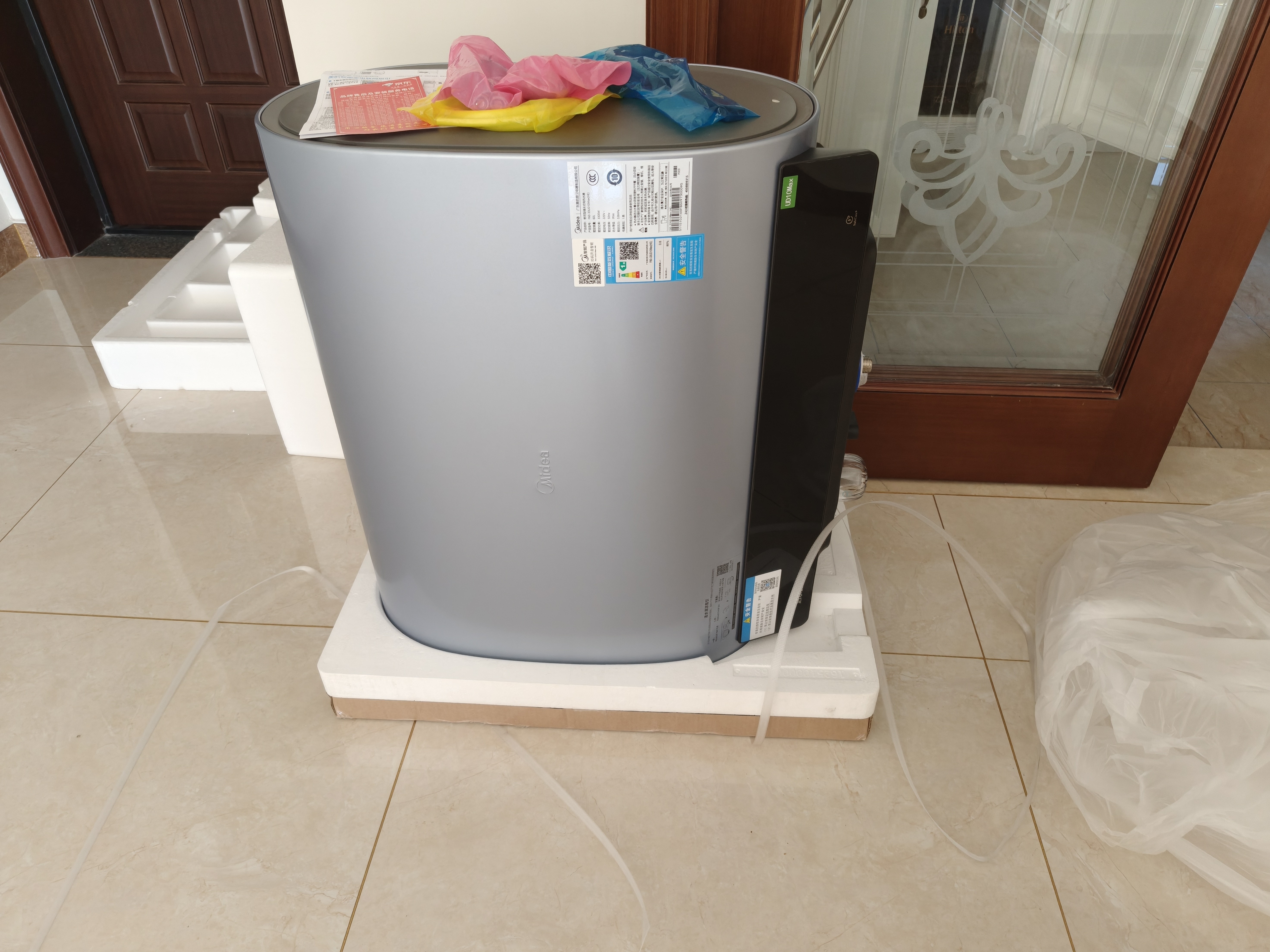 美的（Midea）小西梅活水电热水器UD10MAX亲肤活水 水质可视自动排污60L双胆扁桶3300W水电分离家用一级能效瞬热 实拍图