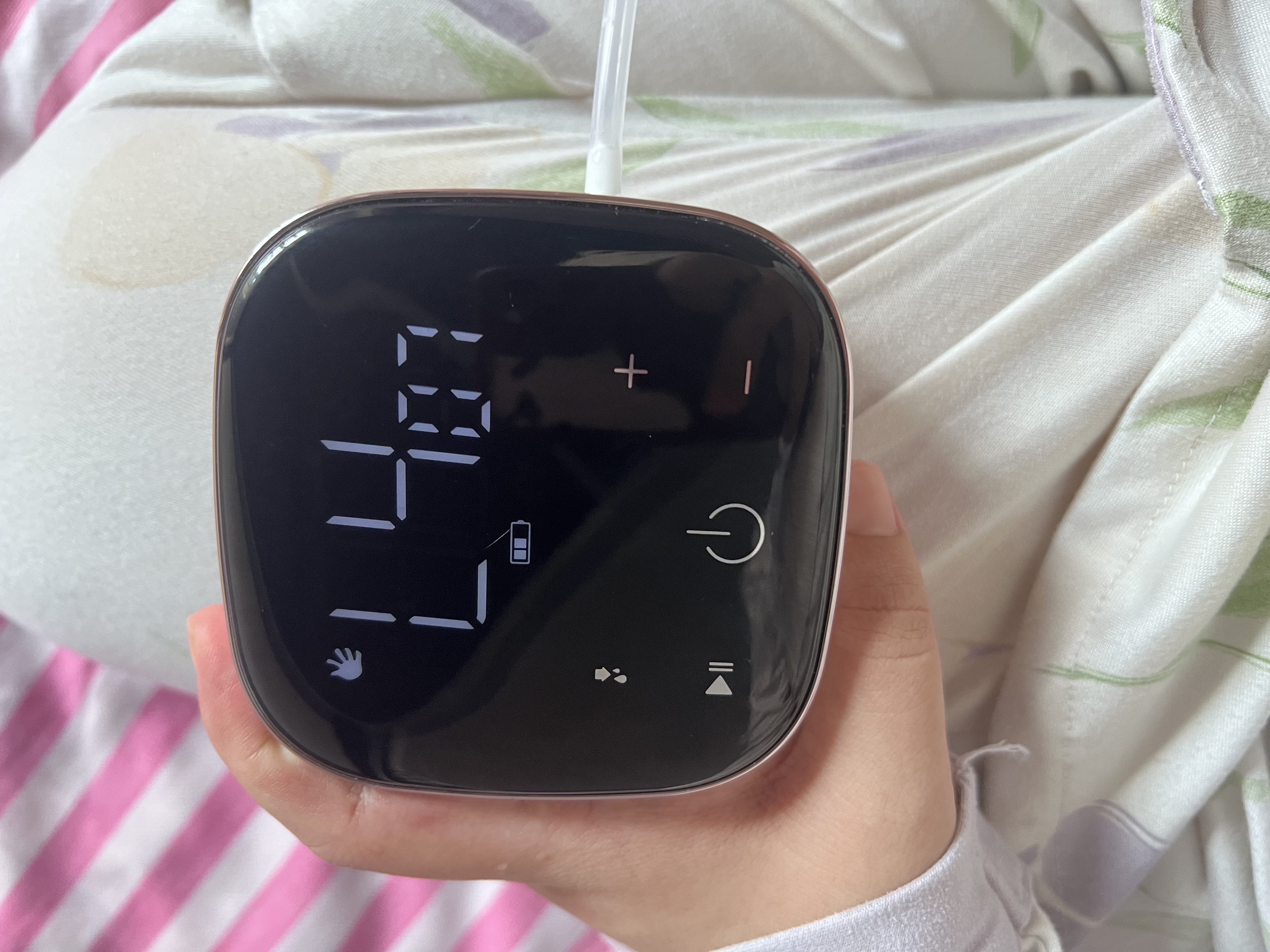 贝亲吸奶器电动优享变频可充电挤奶器静音型集奶器轻巧便携式挤乳器 电动单边款 实拍图